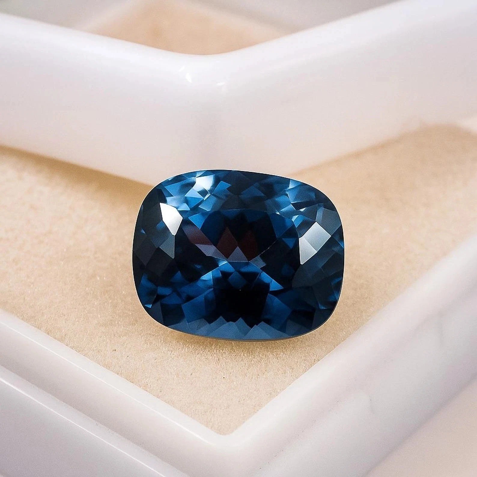 9.42 Ct Natural Alexandrite Cushion Cut Color Change Certified Loose Gemstone