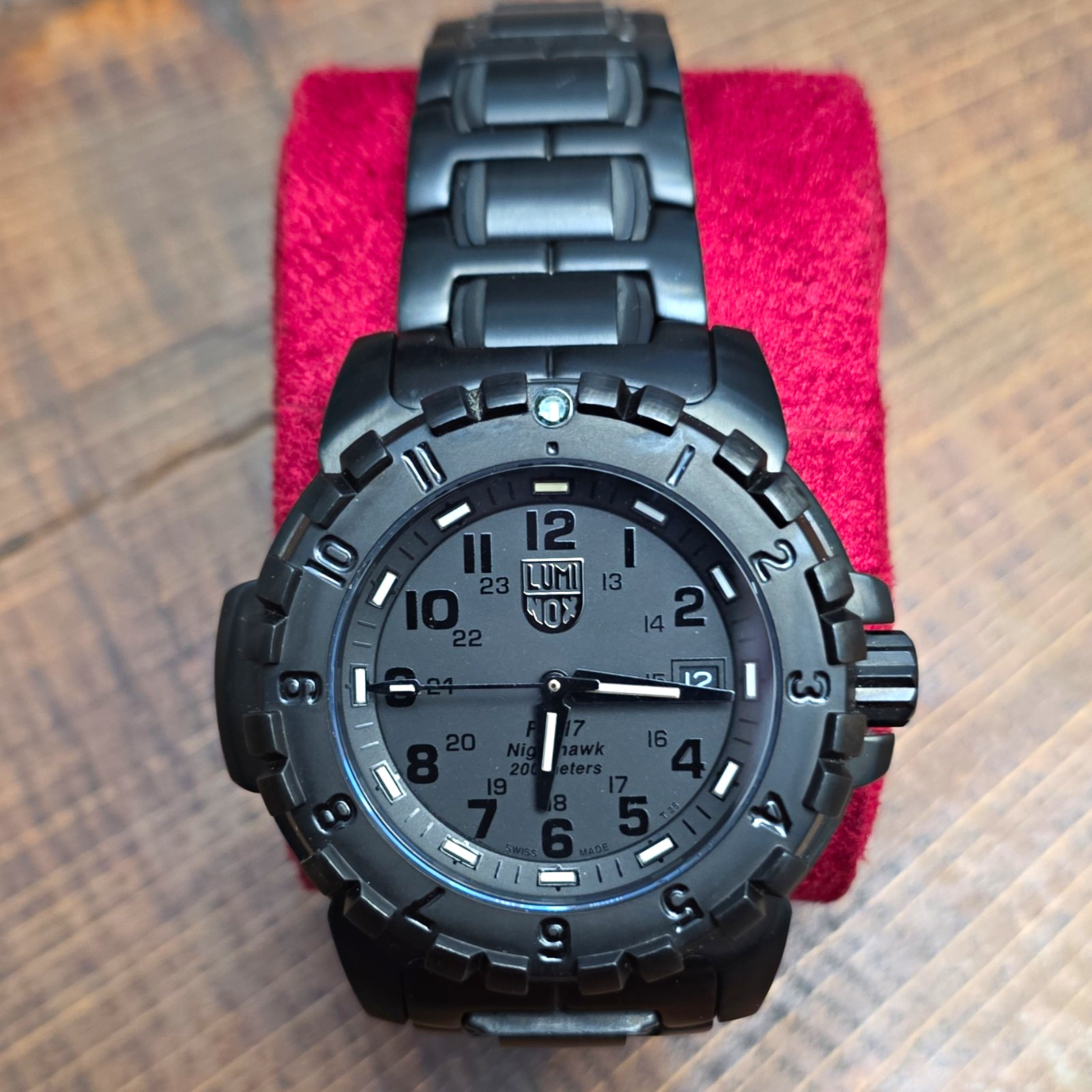 Luminox F117 Nighthawk Men’s Quartz 45mm Black SS Bracelet 200m Date Watch