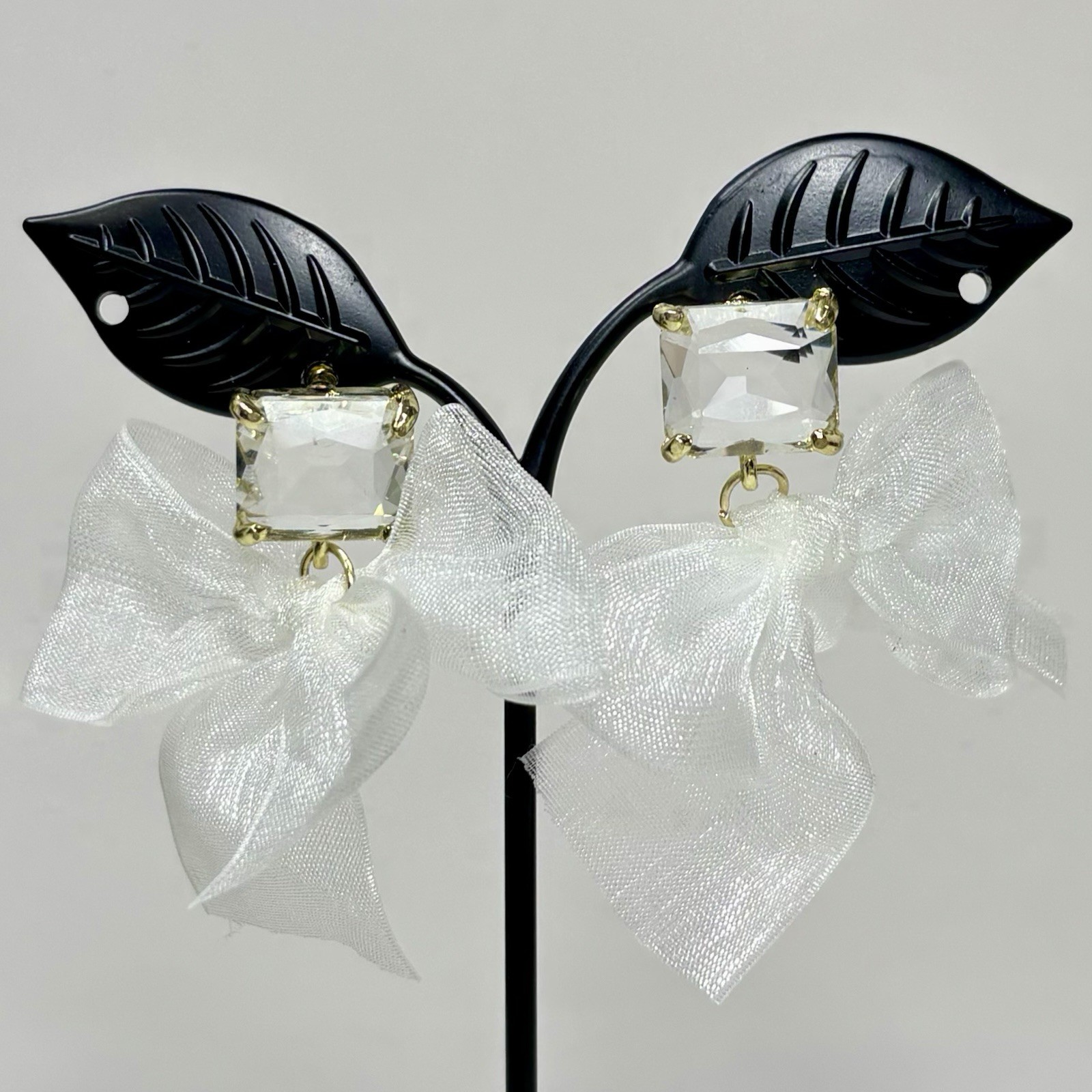 New UYN UYN Design/Korea 925 Post GoldTone Earrings Glass Stone Sheer Ribbon Bow