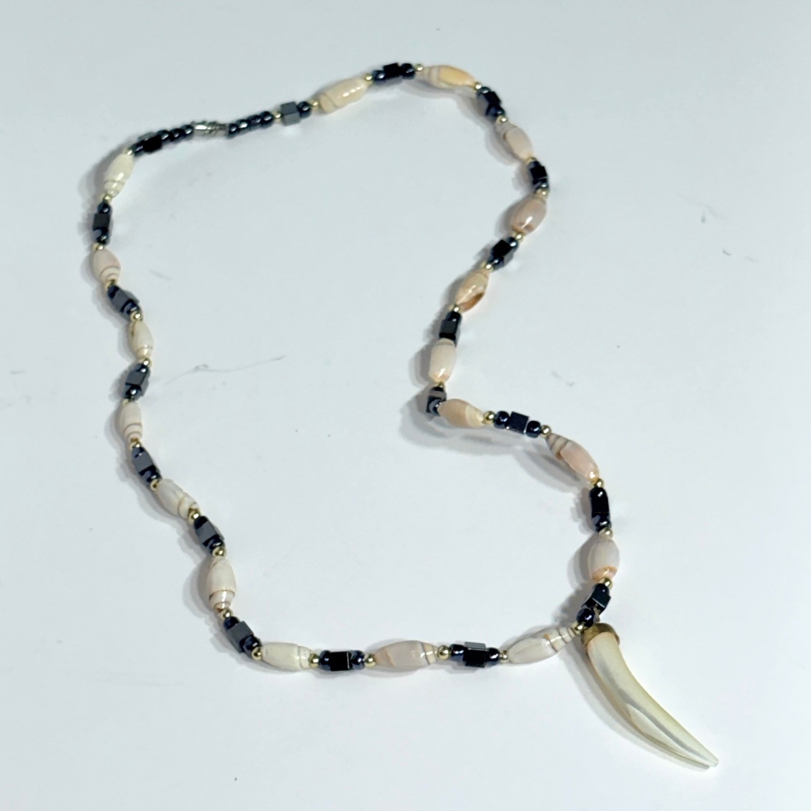 Vtg Shell & Hematite Beaded Necklace with Abalone Horn Pendant Barrel Clasp 18″