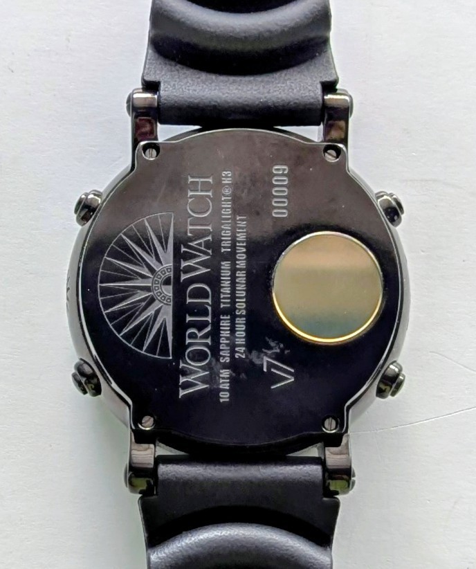 Yes Astronomical V7 WorldWatch Model #7B-KB-PS Titanium in Black