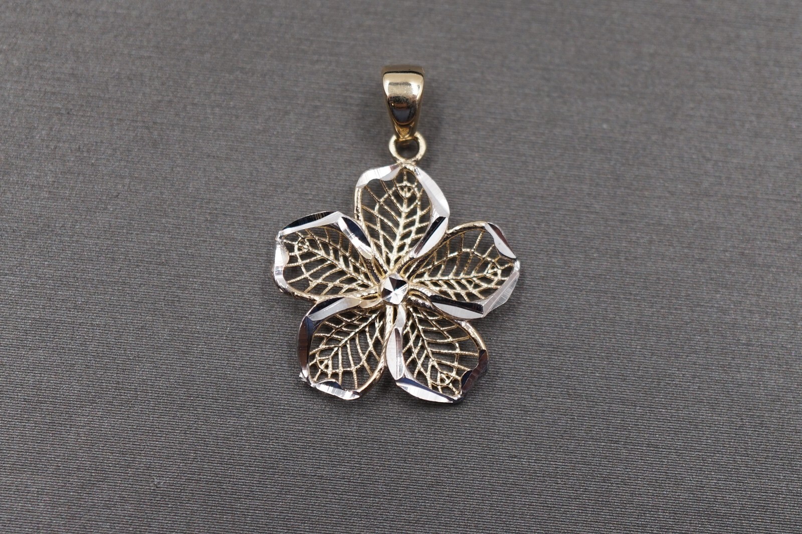 14K Solid Yellow Gold 0.85″ Fancy Two Tone Diamond Cut Flower Charm Pendant.