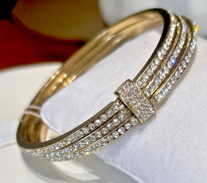 Clear CZ Pave Bangle Bracelet Gold-tone With 3 Connected Bangles. 7 3/4” NWT