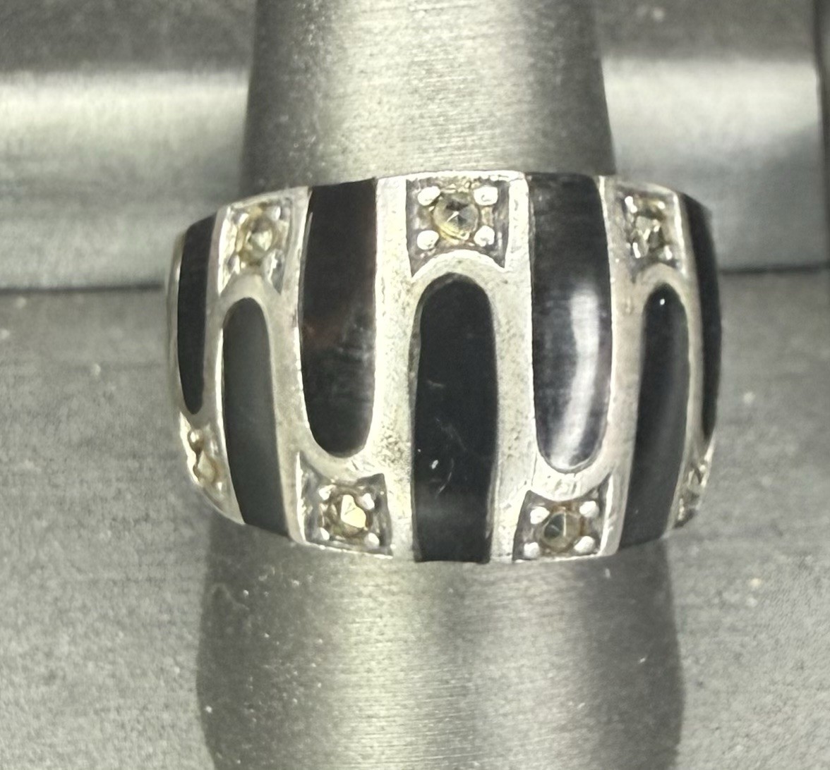 Sterling Silver 925 Z 8.75 Ring Black Onyx And Marcasite 7.7 Gram Wide Band
