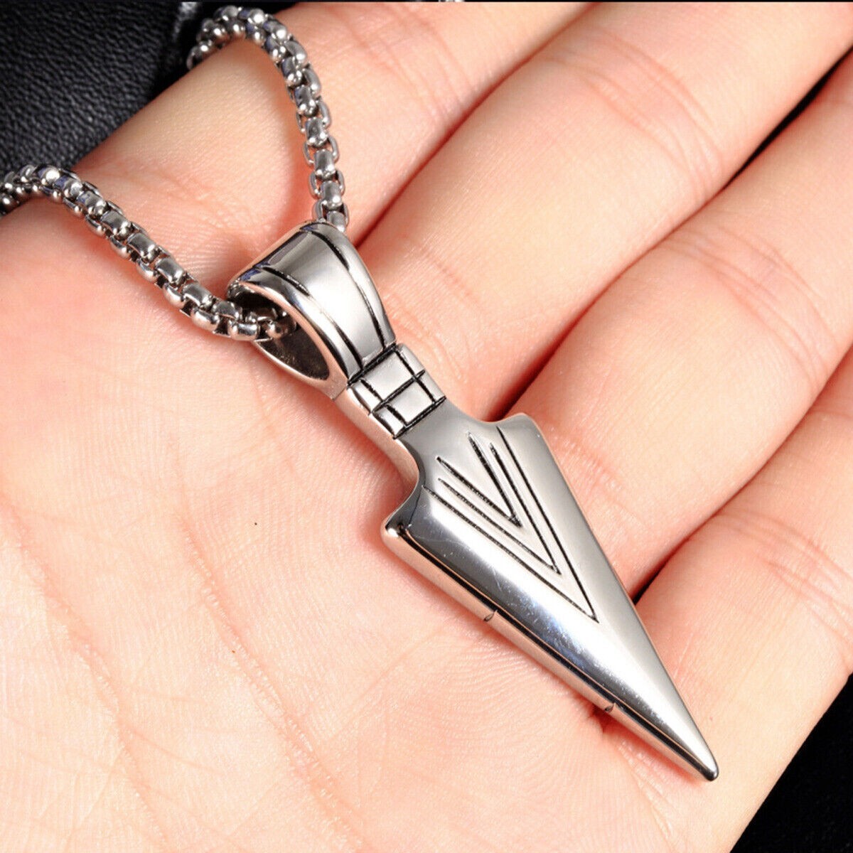 Silver Arrowhead Mens Arrow Pendant Necklace 24″ Chain – Native American Style