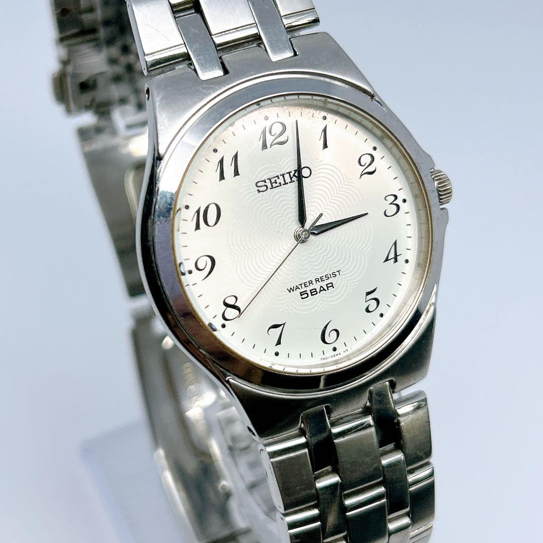 SEIKO men’s watch with guilloché dial and Arabic numerals. Brand new batter