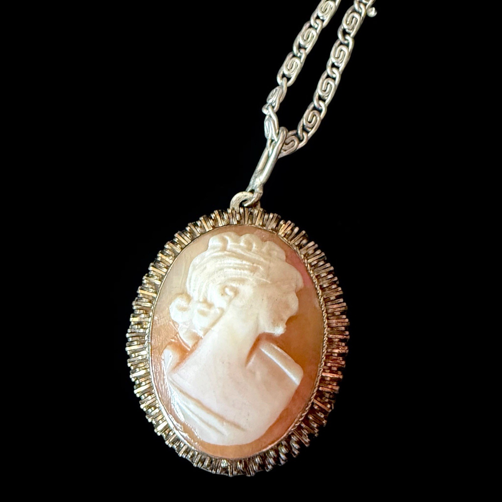 Cameo Pendant Shell Cameo 800 Silver Italian Carved Necklace Mid Century Vintage