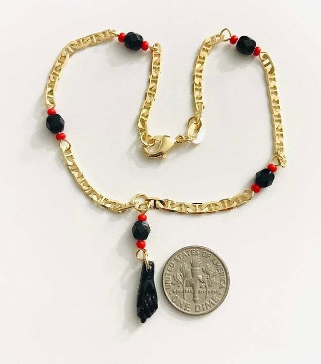18K GOLD FILLED AZABACHE ANKLET 9.5″ LONG / TOBILLERA MANO AZABACHE 9.5″ – A22