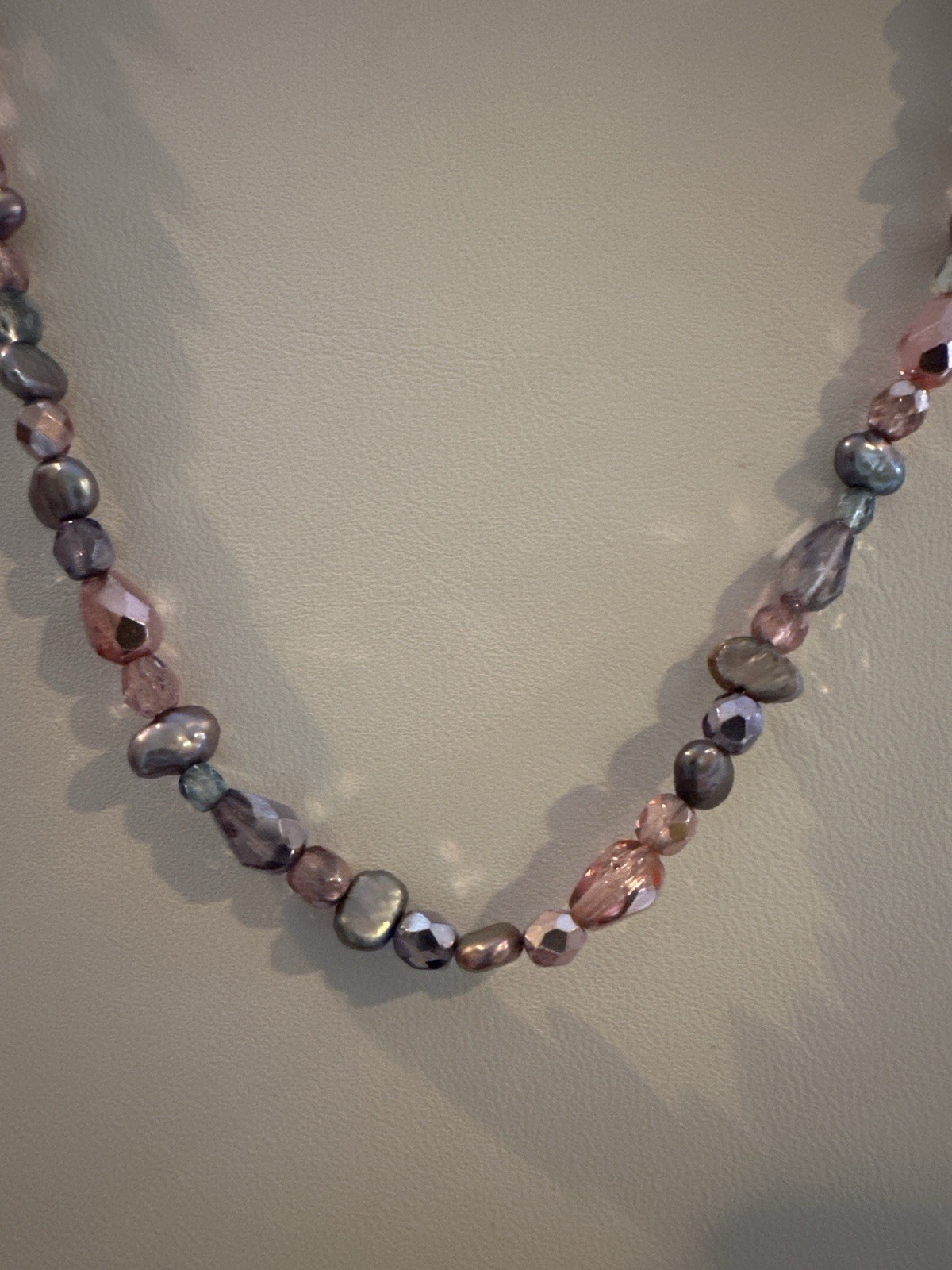 Vtg Freshwater Pearl Beaded Necklace Pink Gray Faceted Crystal 16” Art Beauty 86