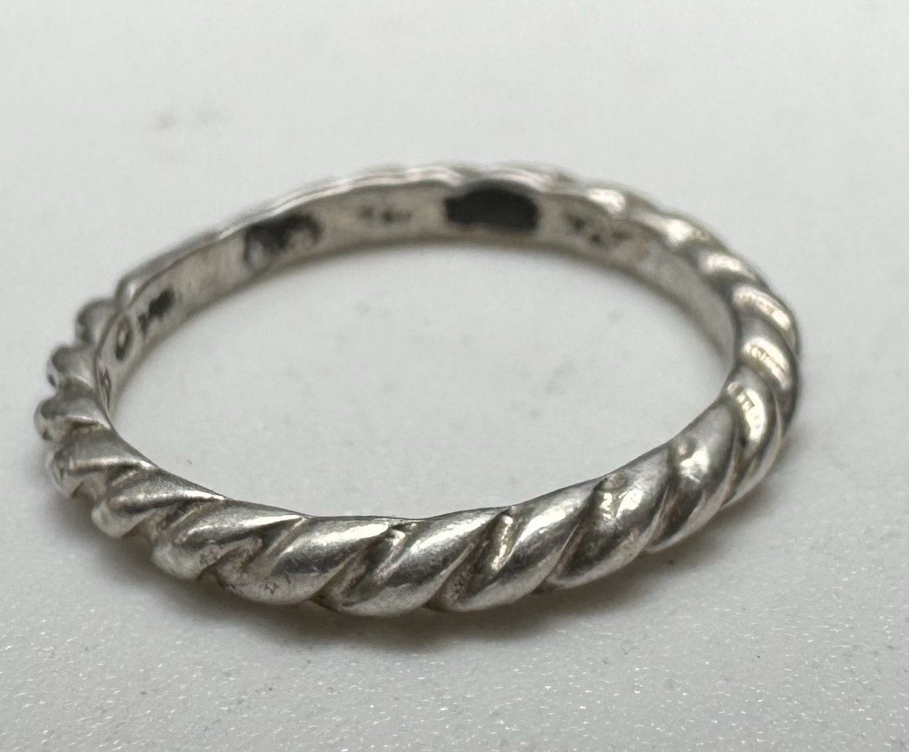 925 Sterling Silver Twisted Rope 1mm Band Sz 1 Baby Ring 0.7g