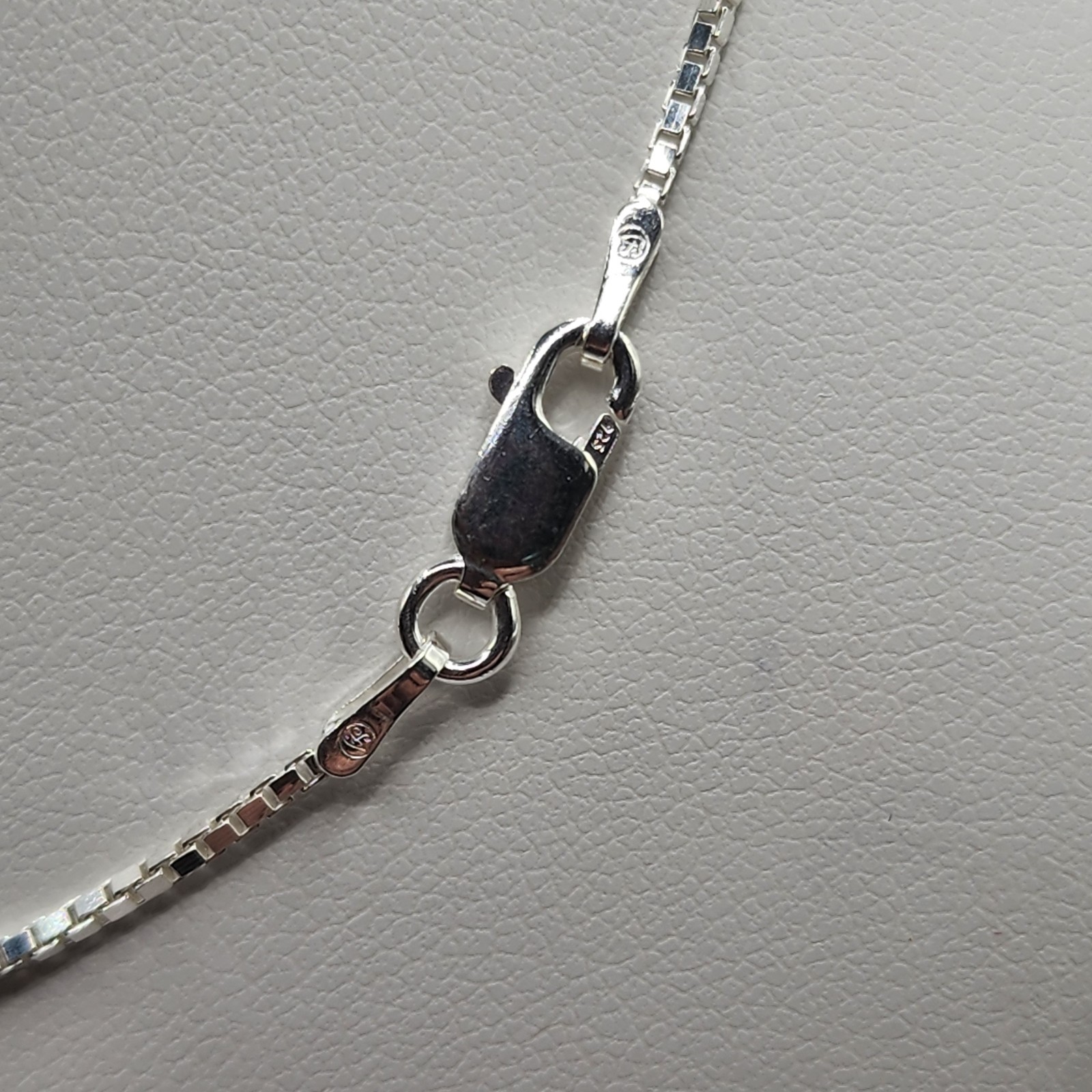 NEW 925 Sterling Silver ITALIAN Box Chain 24″ Length 1mm Width FREE Shipping