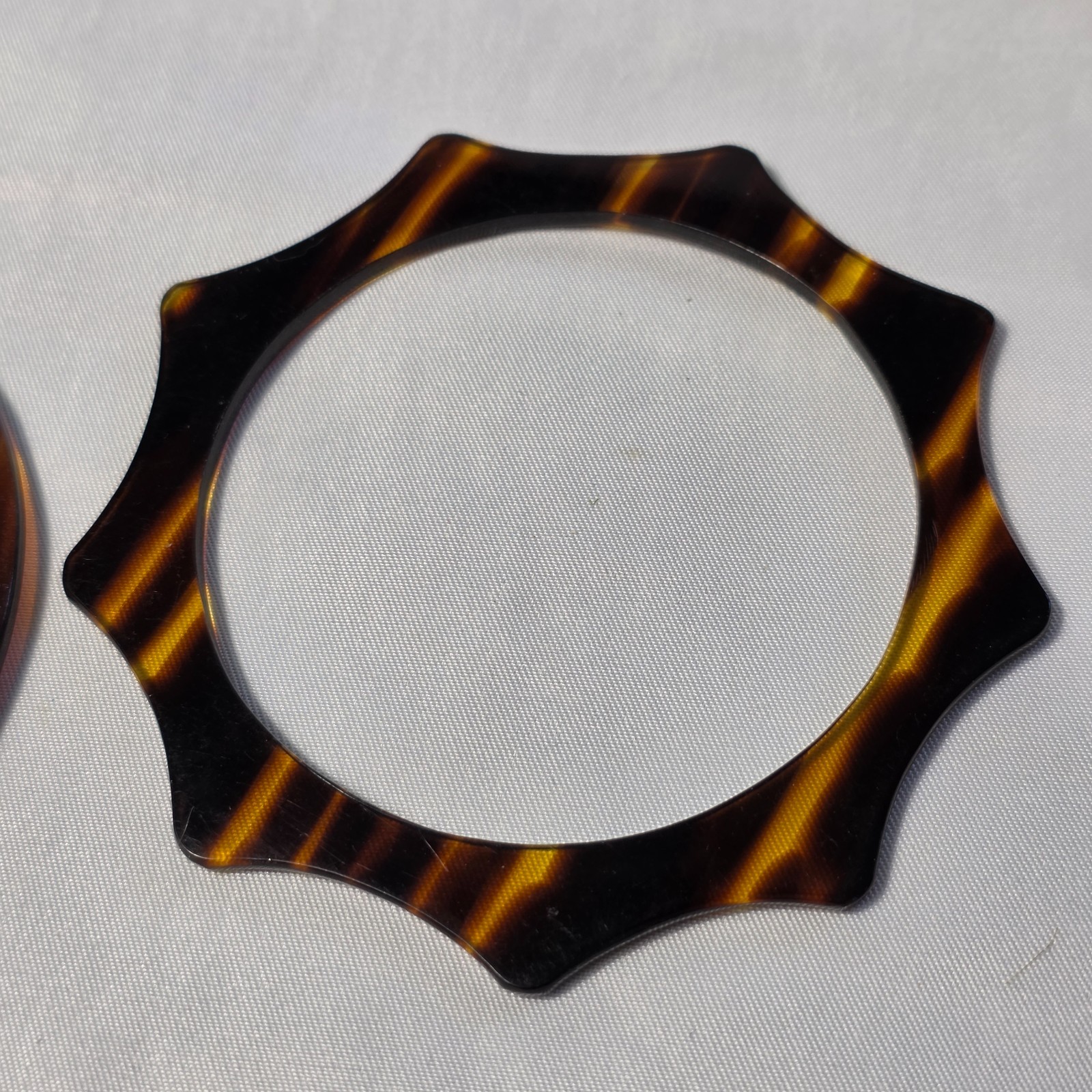 Vintage Style Tortoise Shell Lucite Bangles Circular & Scalloped Star Shapes