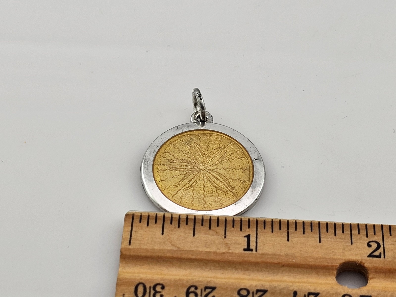 Sand Dollar Light Gold Enamel 925 Sterling Silver Medal Pendant 27mm