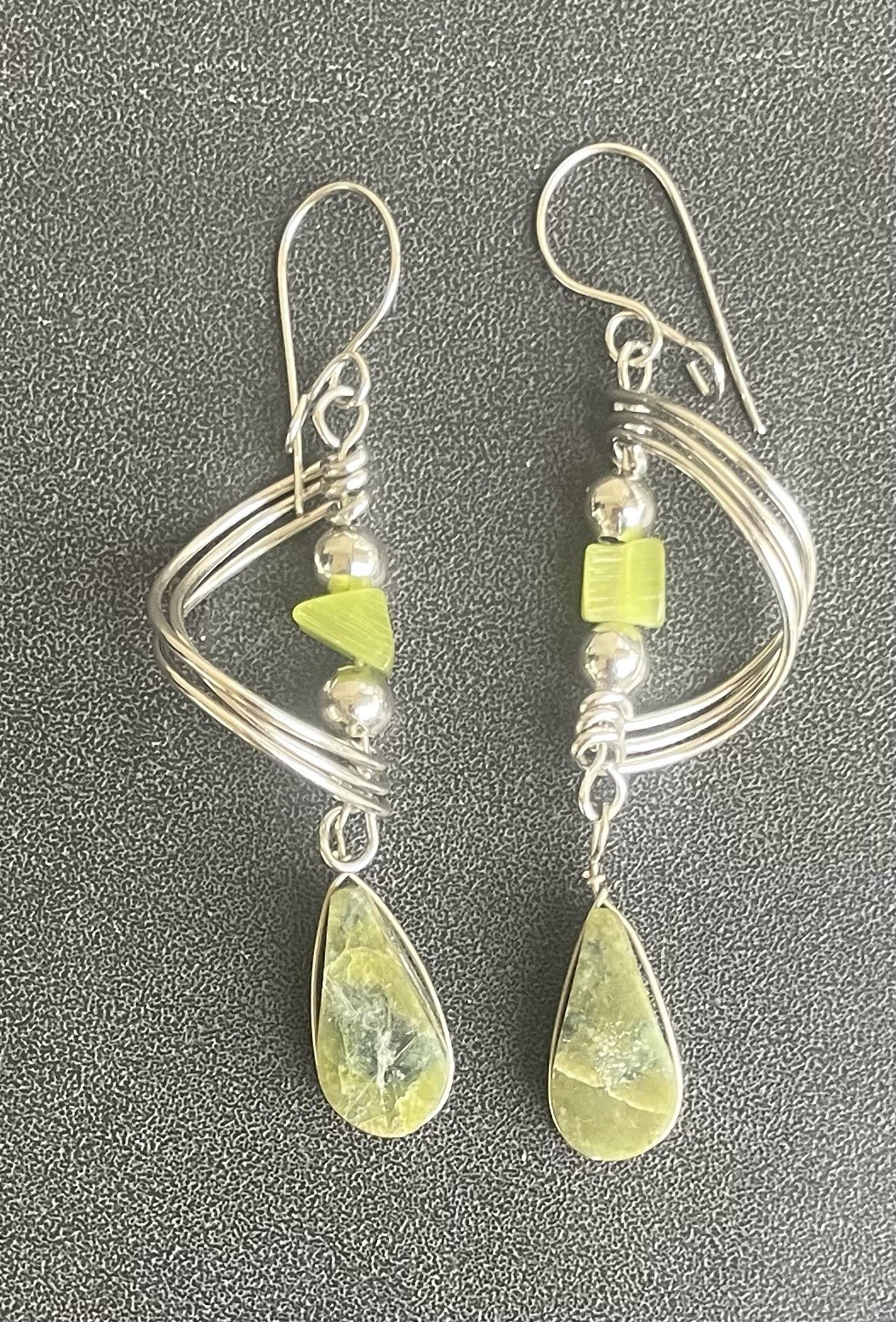 Peruvian Green Serpentine Semi-Precious Stone Necklace Long Earring Set Boho