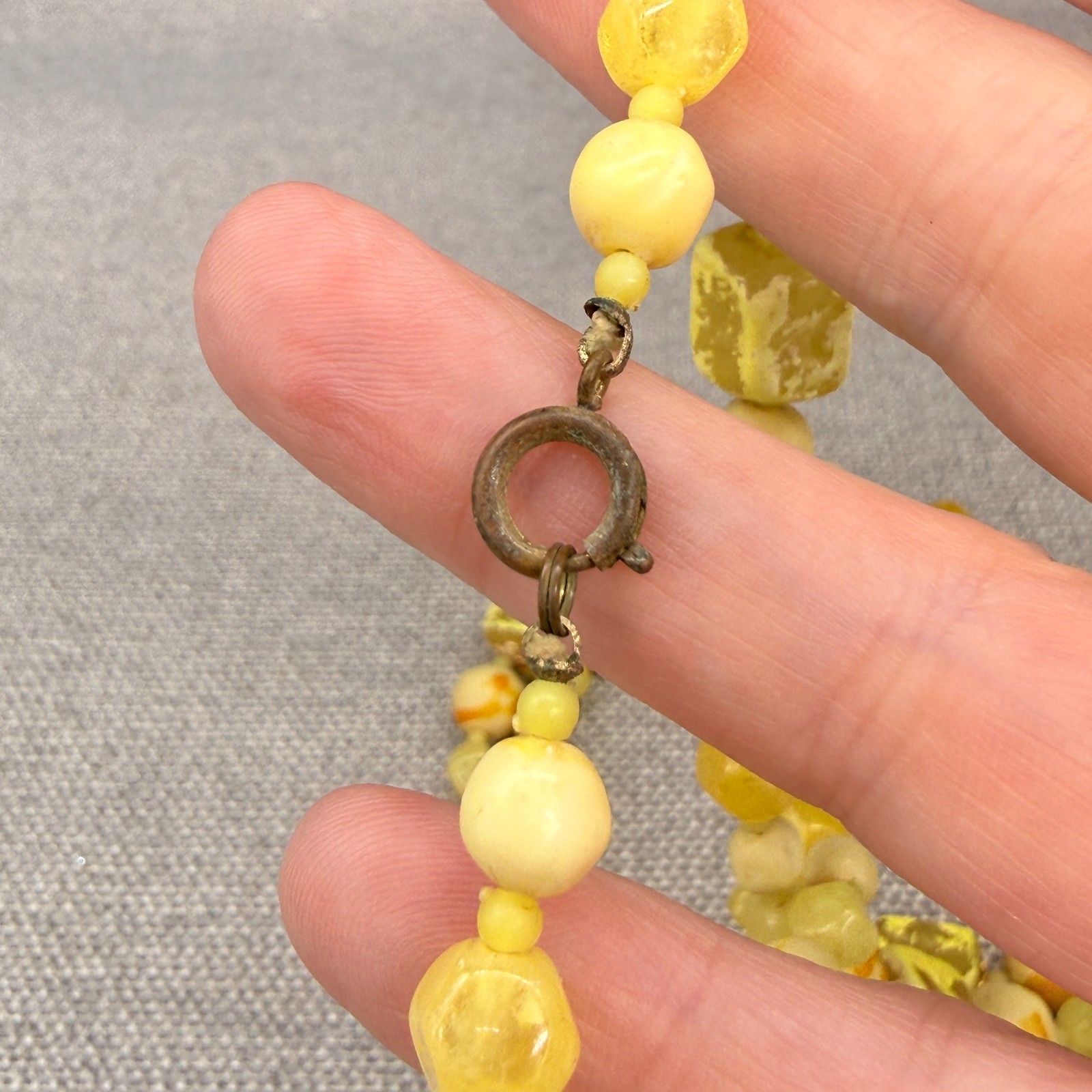 Vintage Necklace Mottled Acrylic Lucite Beads Yellow Green Opera Length 51 Inch