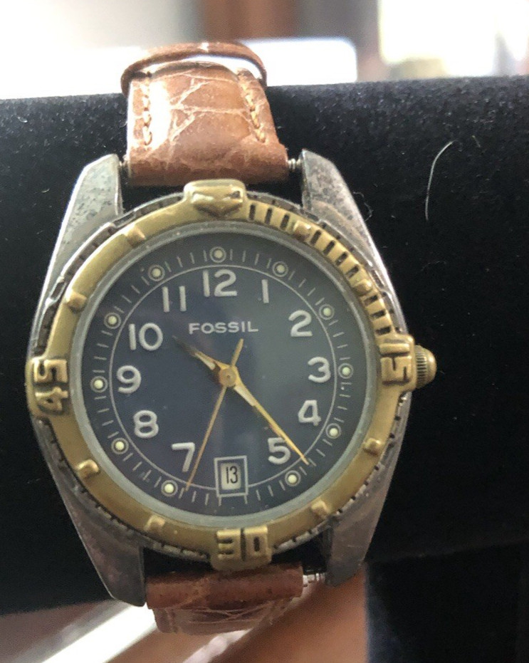 Fossil Watch Women Original Leather Band USA Made of Swiss Parts