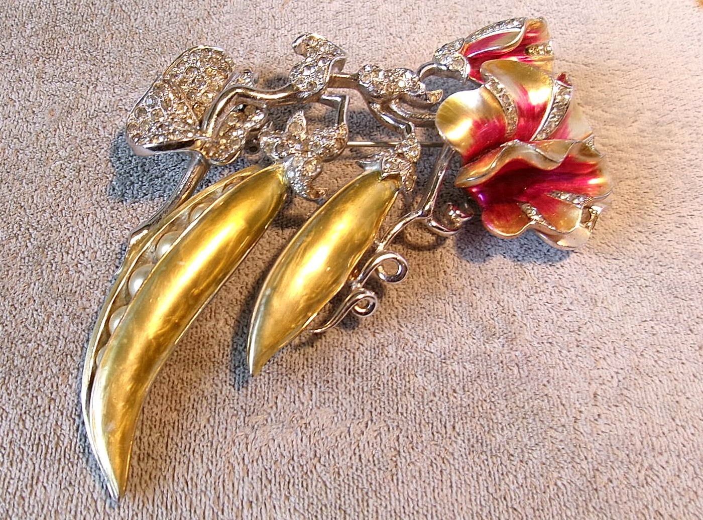 Early Signed Marcel Boucher Sweet Pea w Pods Brooch Enamel Rhodium Rhinestones