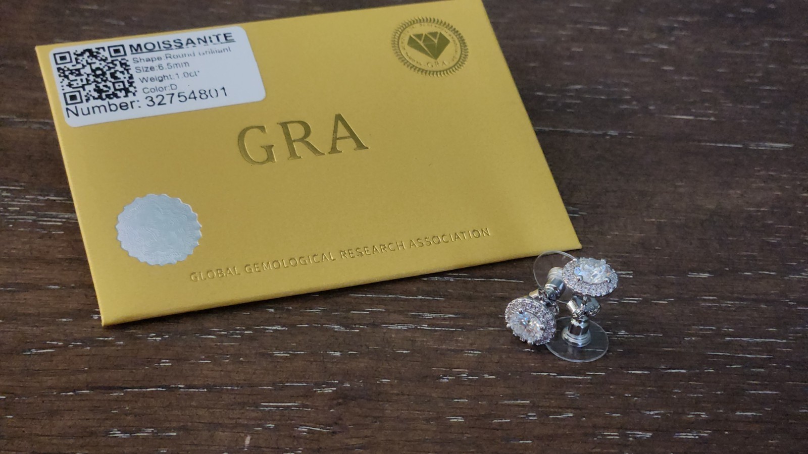GRA Certified Moissanite Stud Earrings Round Cut Sparkling Screw Back Jewelry