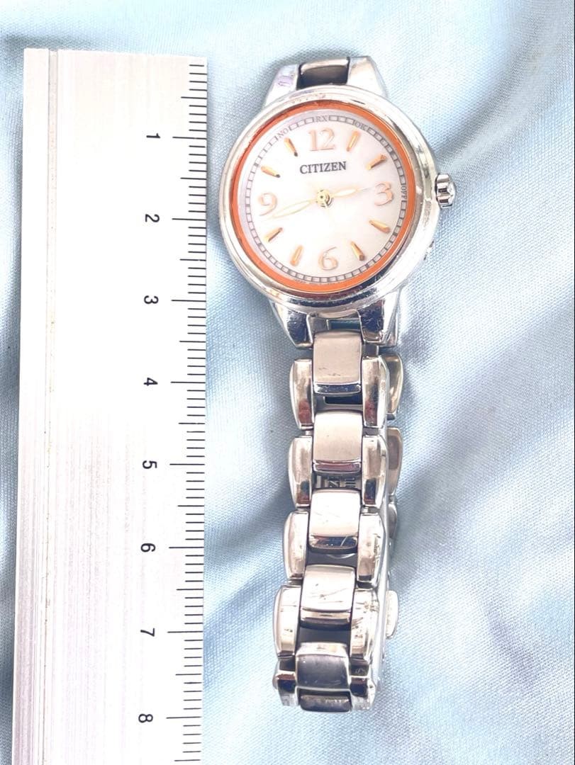 Excellent condition! Citizen H336 Titanium watch with silver dial and gold hands