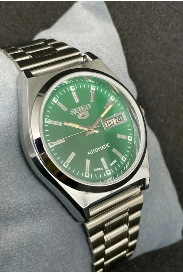 Seiko Refurbished Green Dial Day / Date Men’s Wrist Watch Free Shipping Vintage