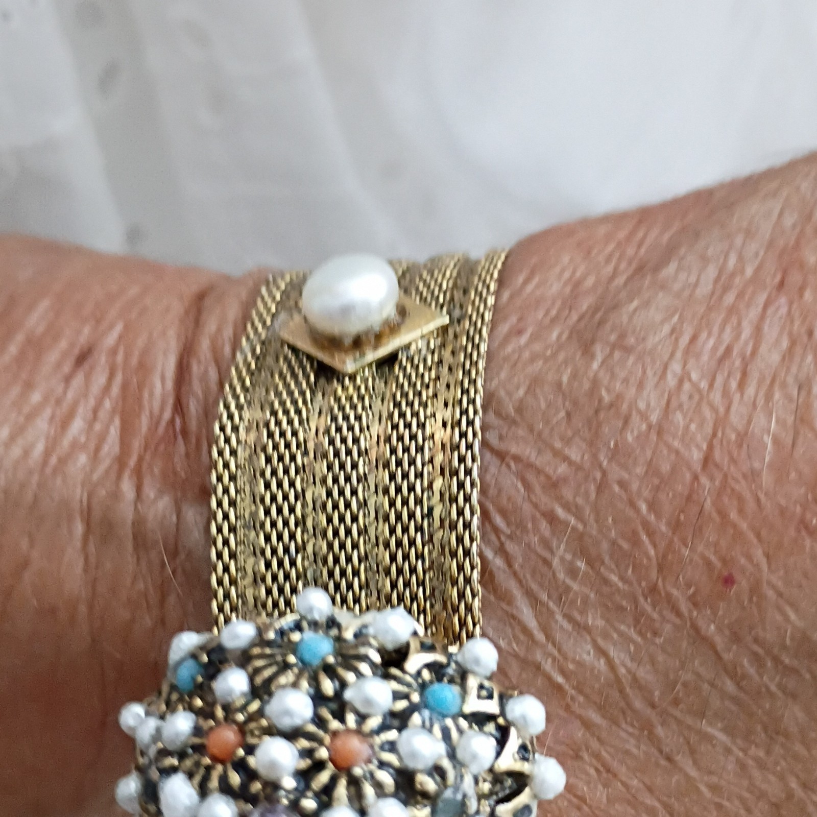 Gold Tone Mesh Cuff Bracelet Faux White Round Pearls Bead Cluster Dangle Charm