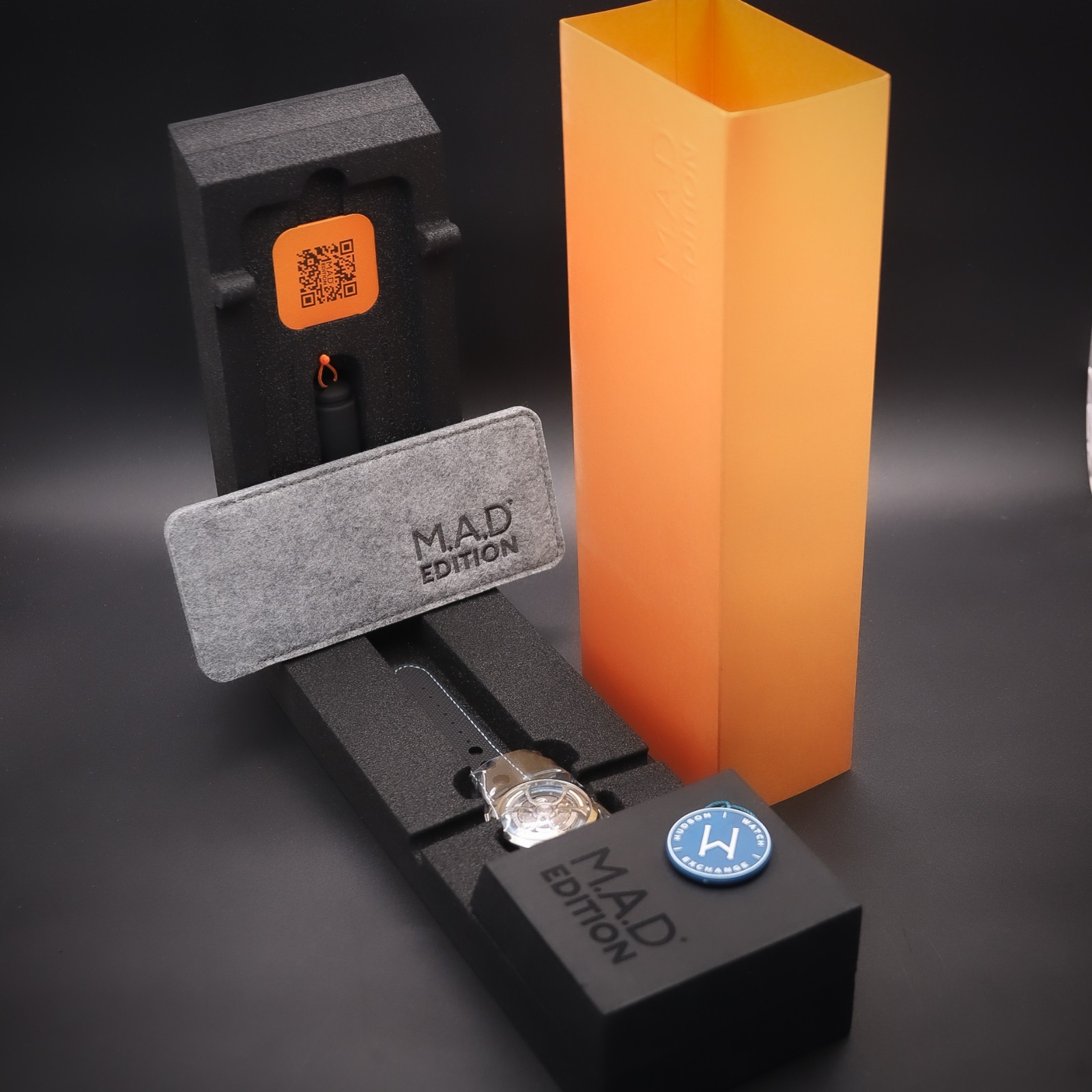 M.A.D. EDITIONS M.A.D.1S “Ice Blue” | Stainless Steel | Ref. M.A.D.1S | Full Set