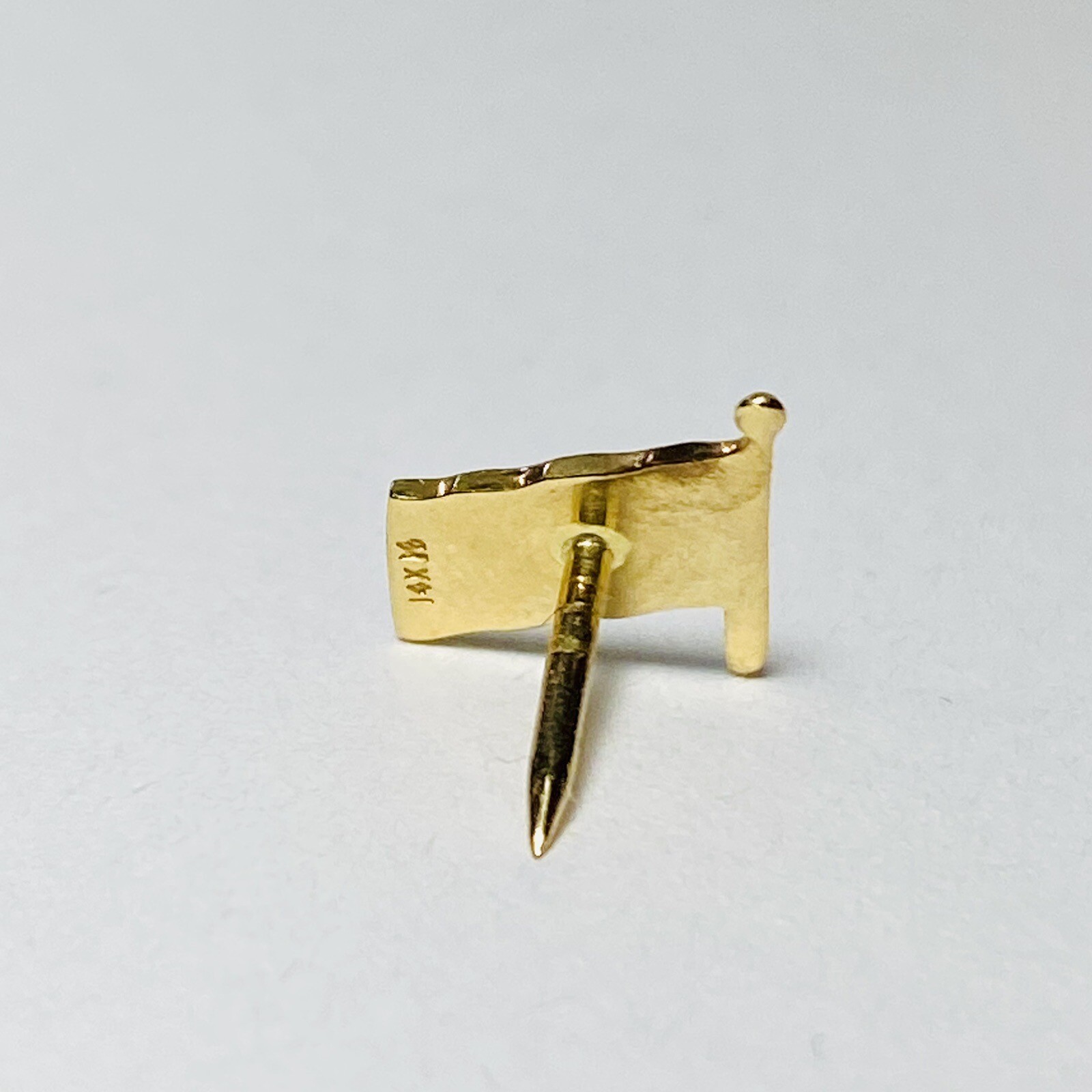 14K Yellow Gold Enamel 12-Star USA American Flag Lapel Pin No Back 0.65g