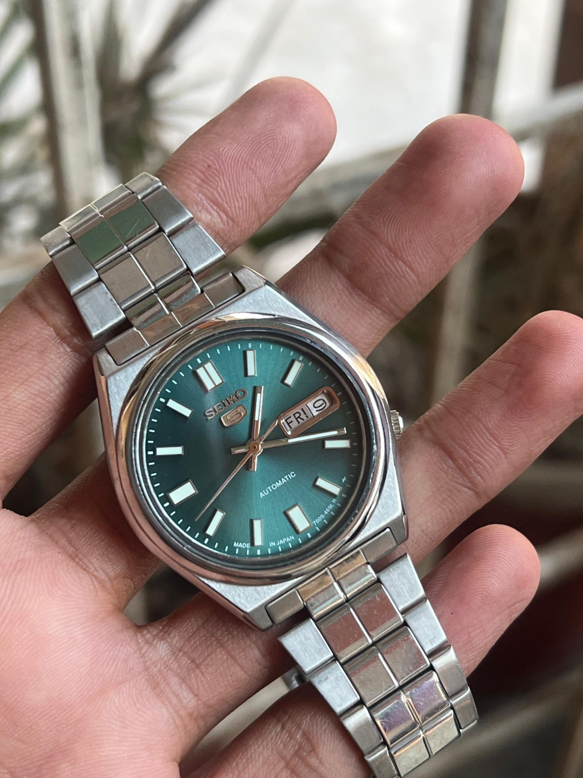 vintage seiko 5 mens automatic watch day date 7009