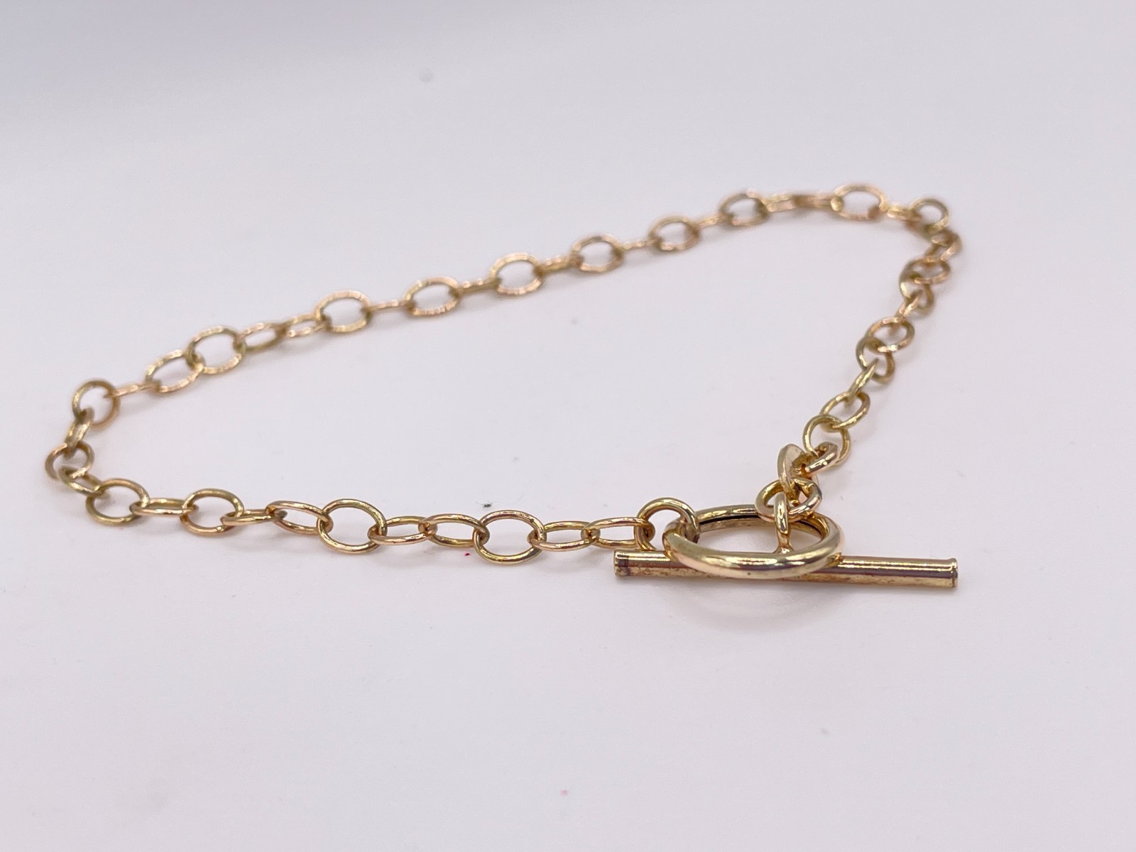 9ct Gold Hallmarked 7.5″ T-Bar Bracelet. Goldmine Jewellers.