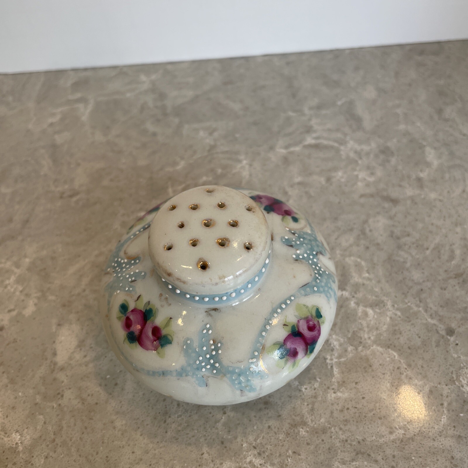 Antique FLORAL CHINA BODY POWDER Hat Pin Holder VICTORIAN NO MARK 2″ TALL