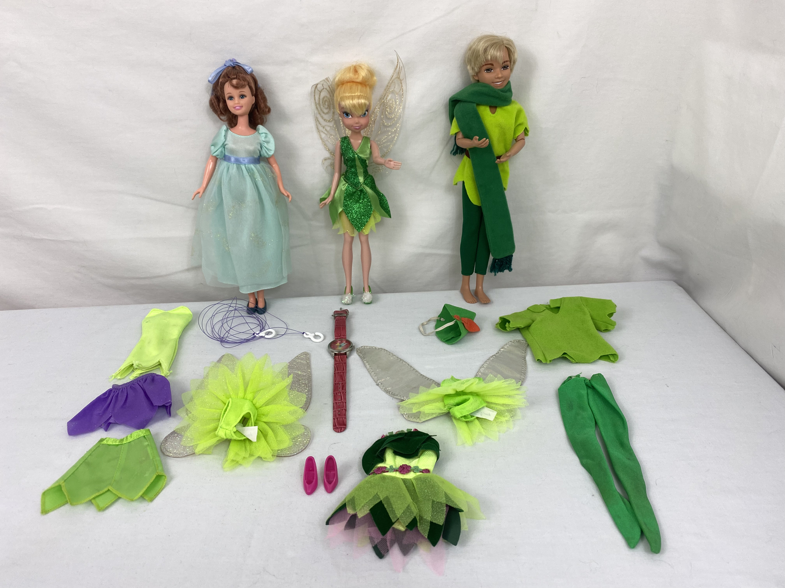 Disney Peter Pan Lot 3 Dolls + Tinker Bell Watch + 8 Outfits + Accessories