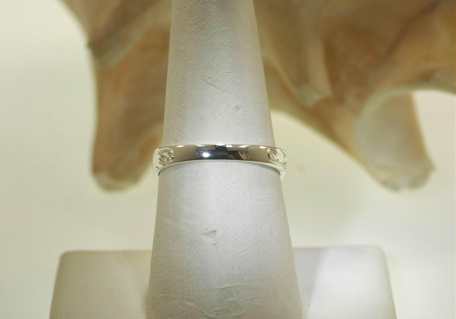 SOLID 925 SILVER ENGRAVED HAWAIIAN HERITAGE SCROLLS 0.75CTS CZ FRENCH MOUNT RING