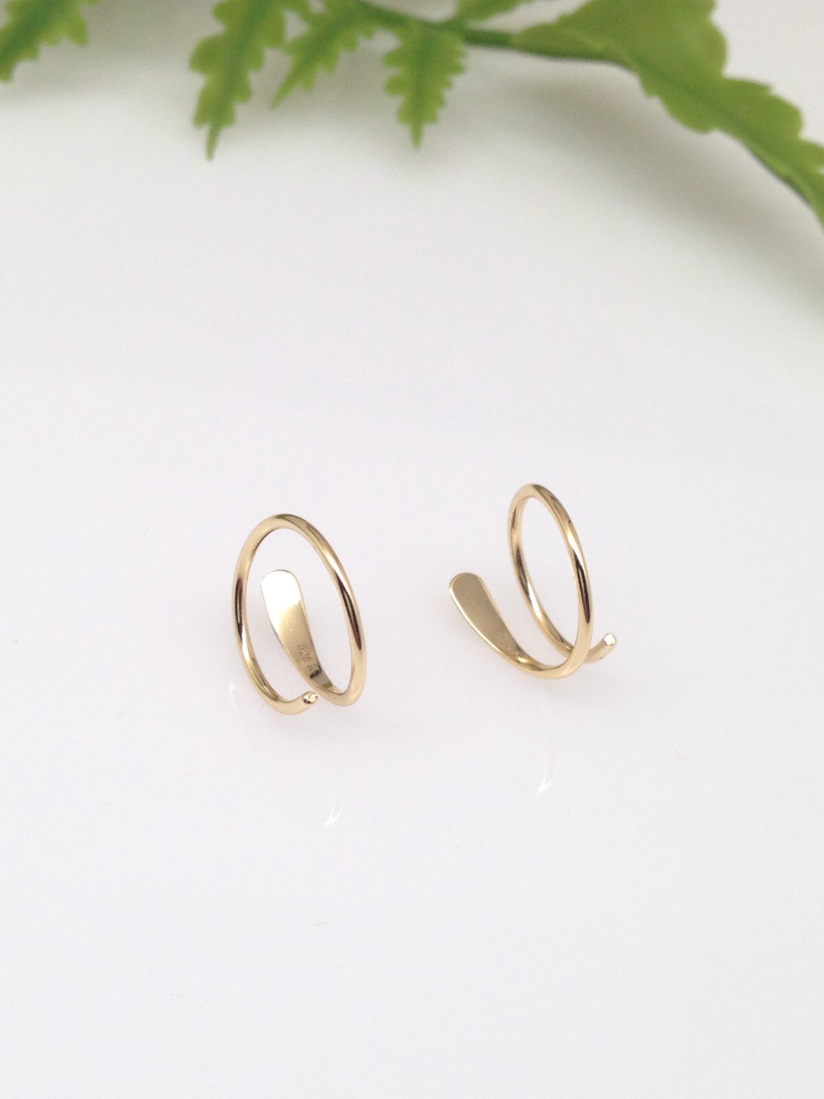 925 Sterling Silver Spiral Threader Huggie Hoop Earrings Womens 10mm x0.5mm TINY