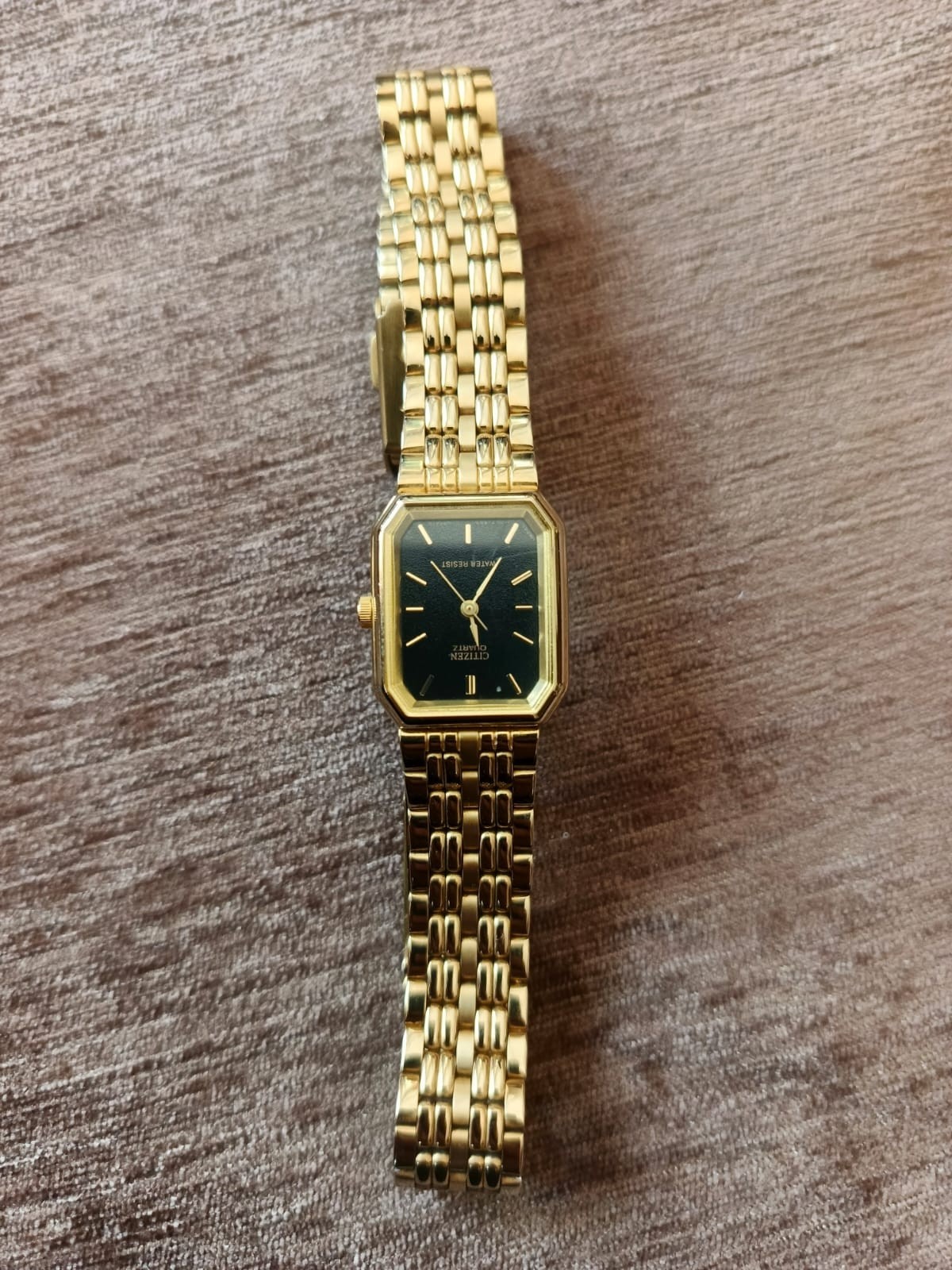 Vintage Citizen Quartz Women’s Dress Watch 5930-S71777 Gold Tone Black Face