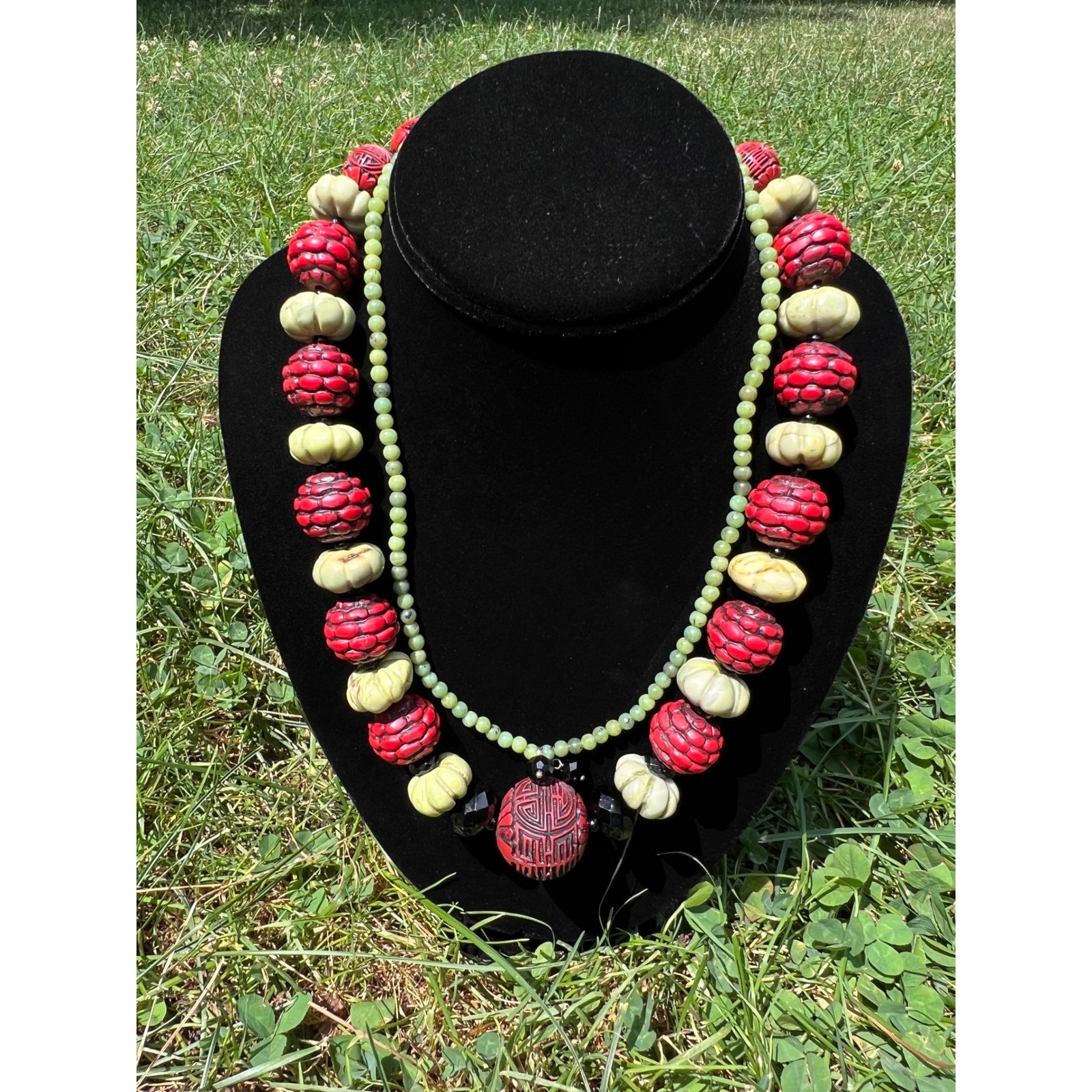 VTG Chinese Carved Cinnabar Jade Bowenite Beaded 2 Strand Statement Necklace