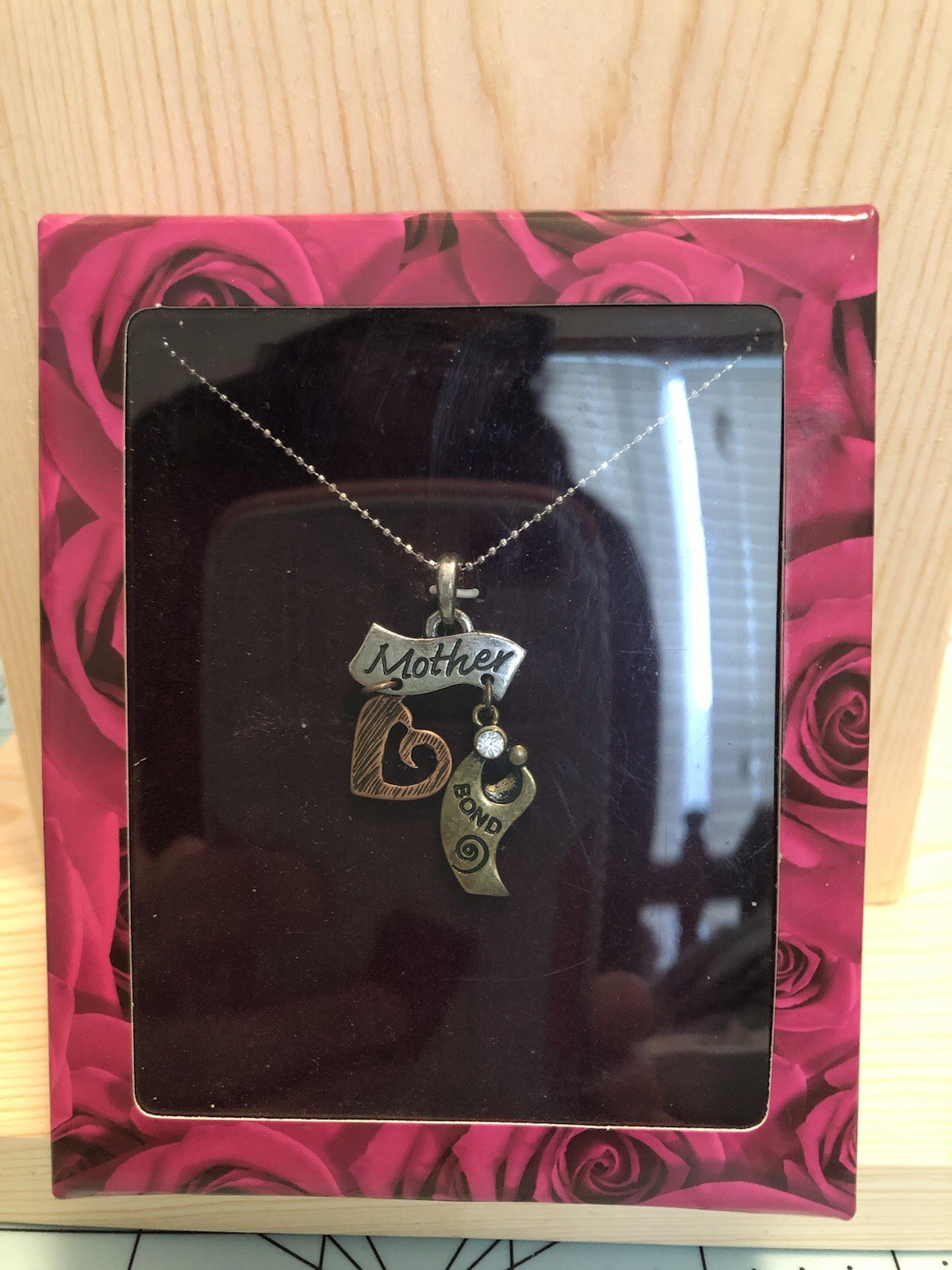 Mother Gift Box Necklace . New