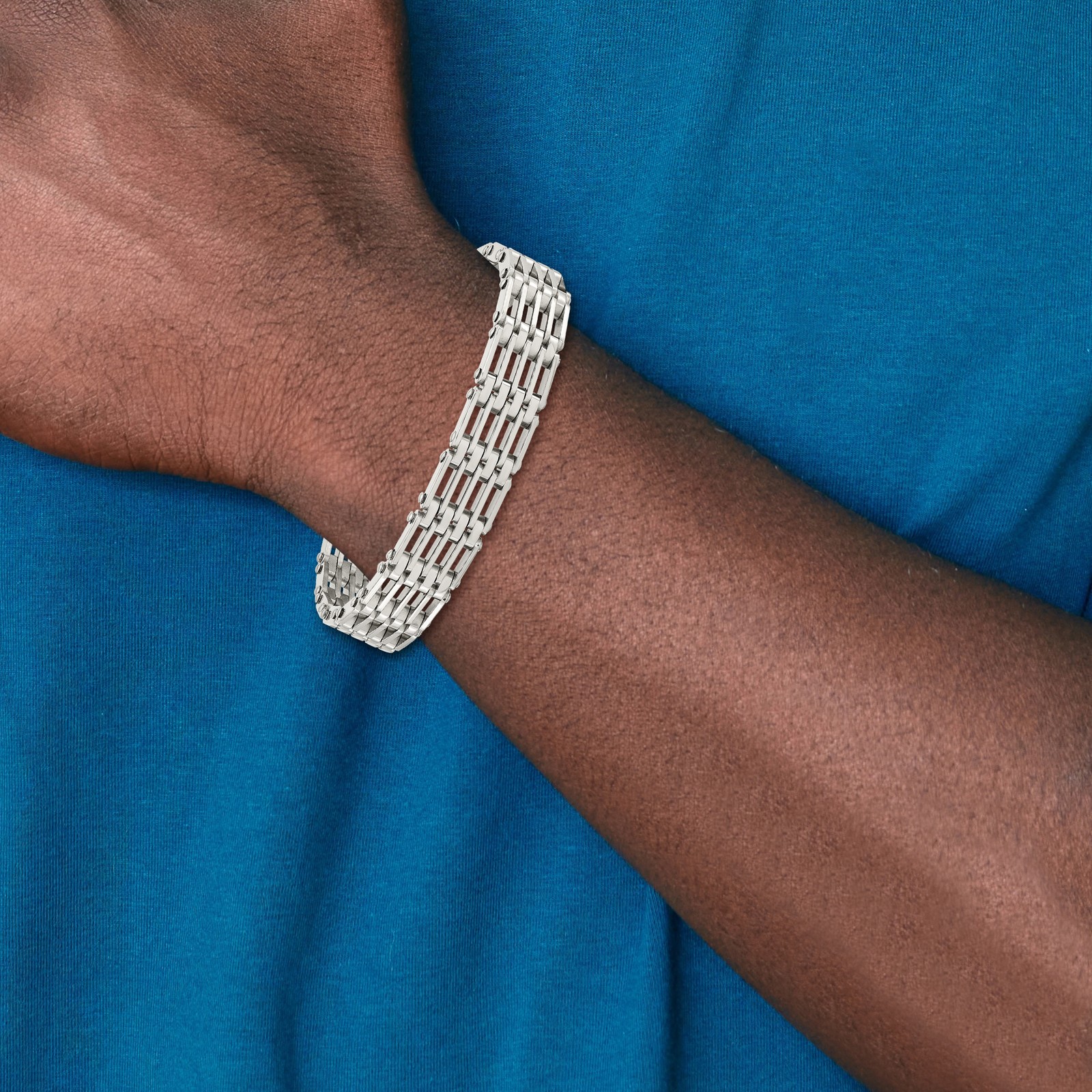 Chisel Stainless Steel Polished 8.5 inch Link Bracelet SRB222