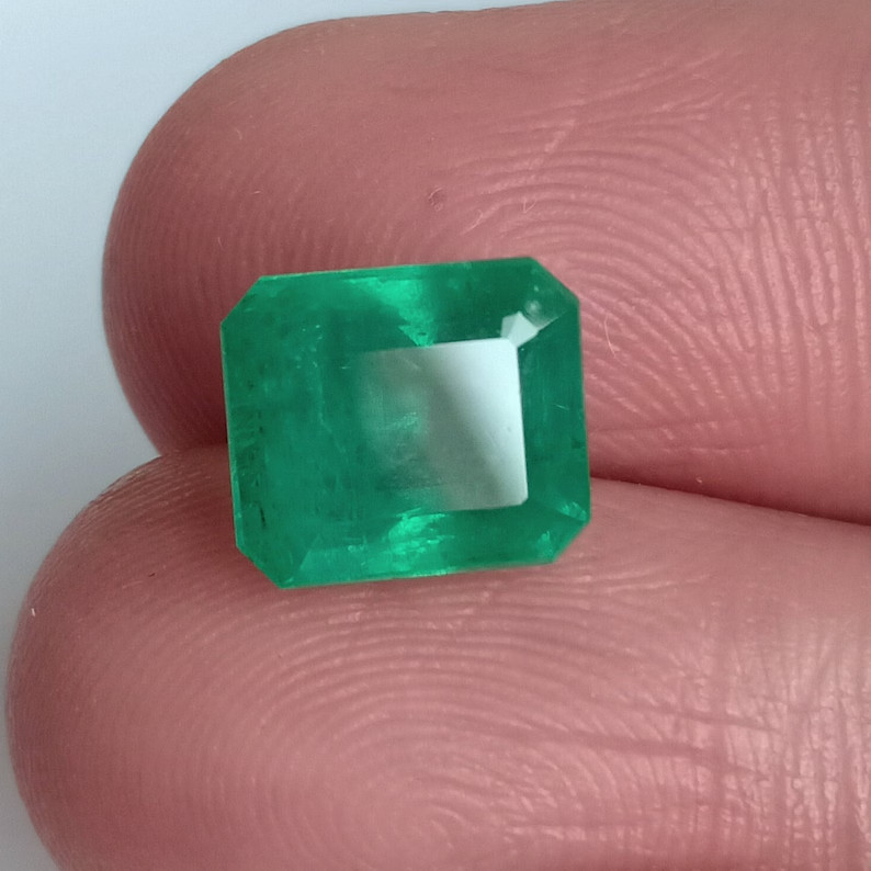 Certified Zambian Emerald Octagon 3.67 Ct Earth Mine Loose Gemstone For Ring