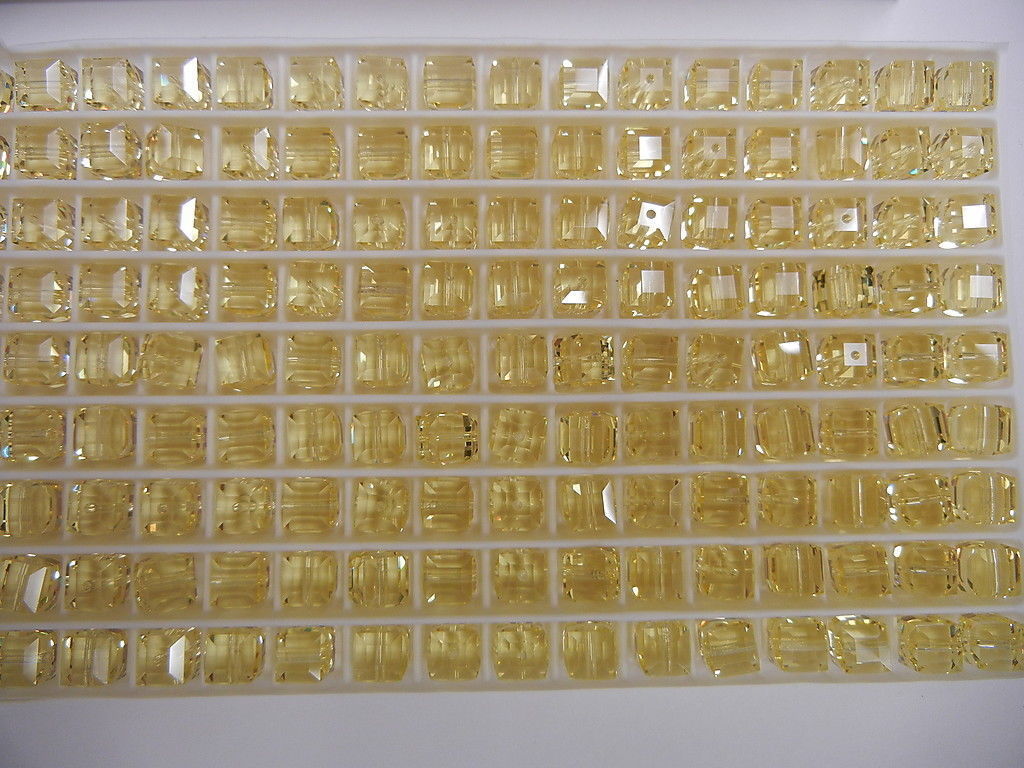 24 swarovski crystal cube beads,6mm jonquil #5601 SPECIAL PRICE