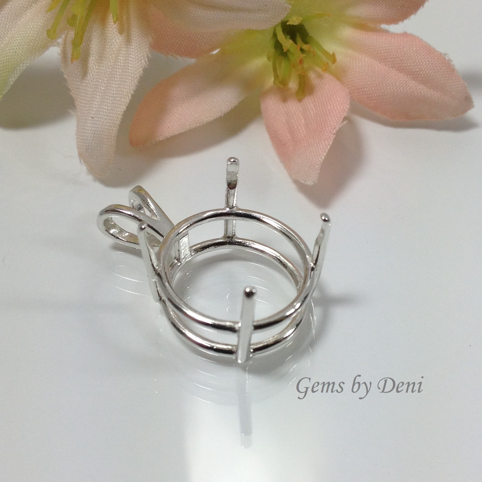 Sterling Silver Round Pre-Notched Pendant Setting (4mm to 25mm).