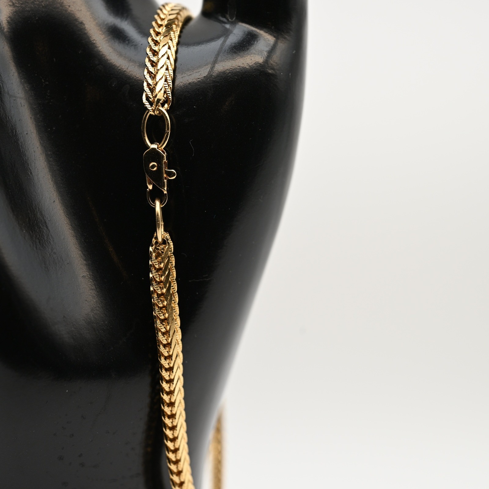 Gold Tone Herringbone Flat Snake Chain Bracelet 9.0 Inch Lobster Clasp Classic