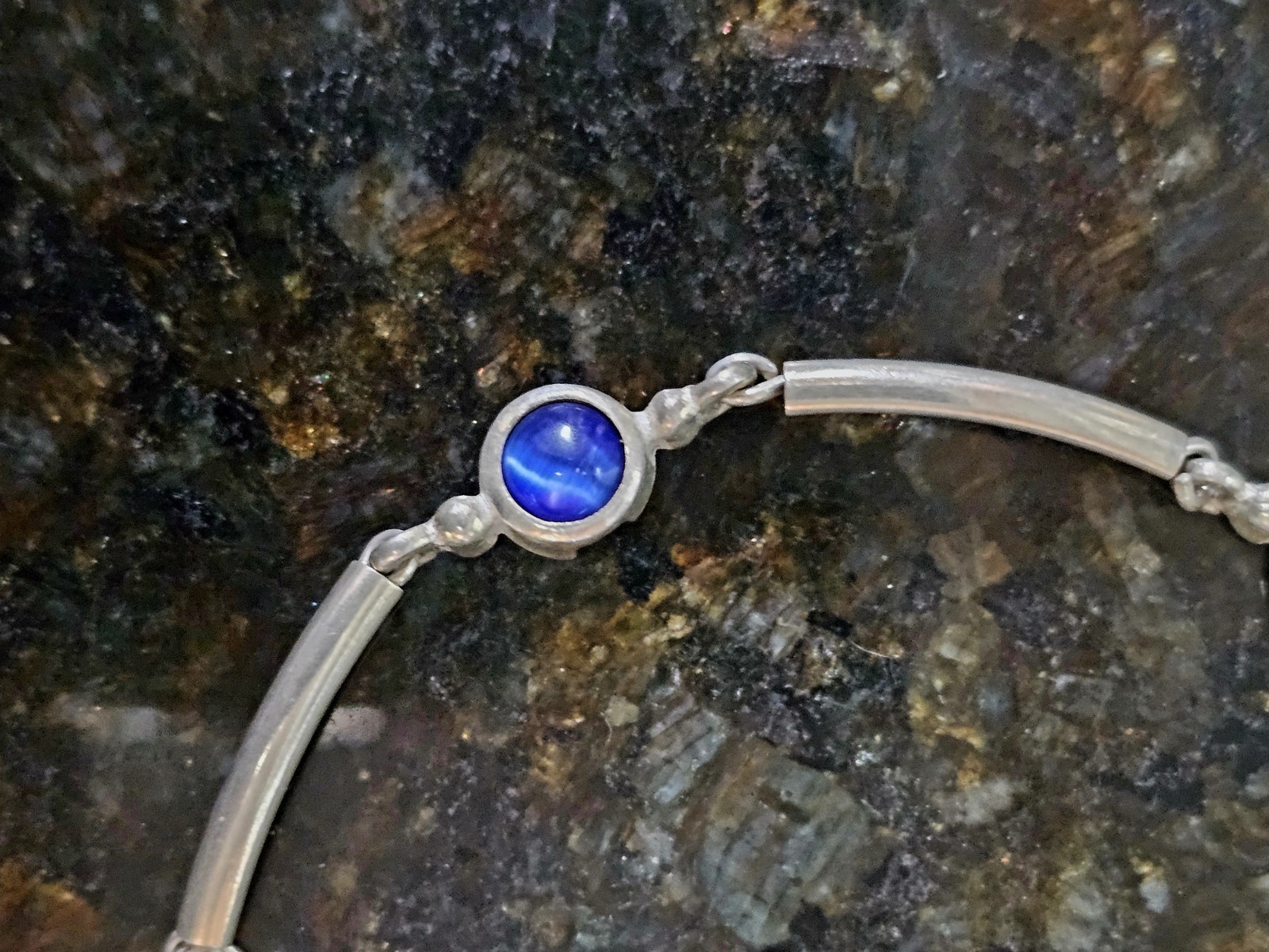 925 Sterling Blue Cat’s Eye Link Bracelet 7.7 Gram