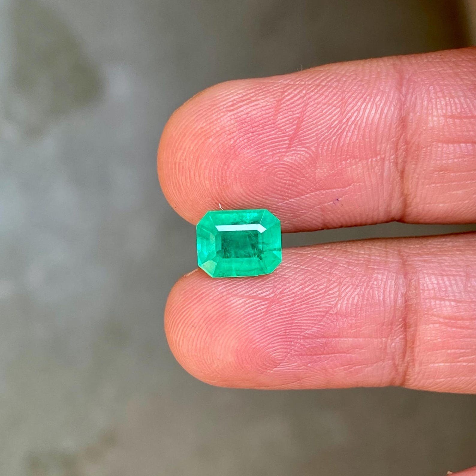 Natural Colombian Green Emerald 7 Ct GIE Certified Emerald Cut Loose Gemstone
