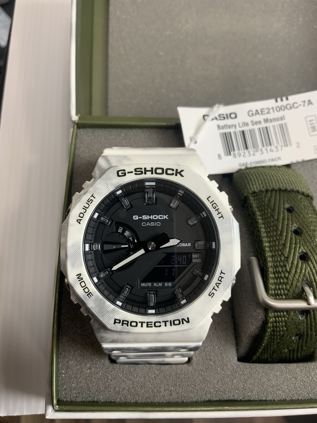 Casio G-Shock GAE-2100GC-7ACRc Snow Camo White + Green Exchangeable Special Set