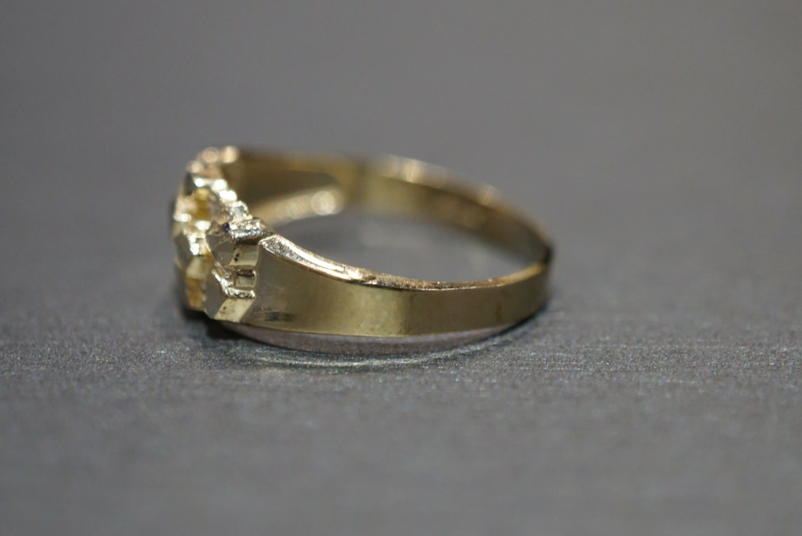 10K Solid Yellow Gold 6.8MM Diamond Cut Men Women Children Nugget Ring. Size 6