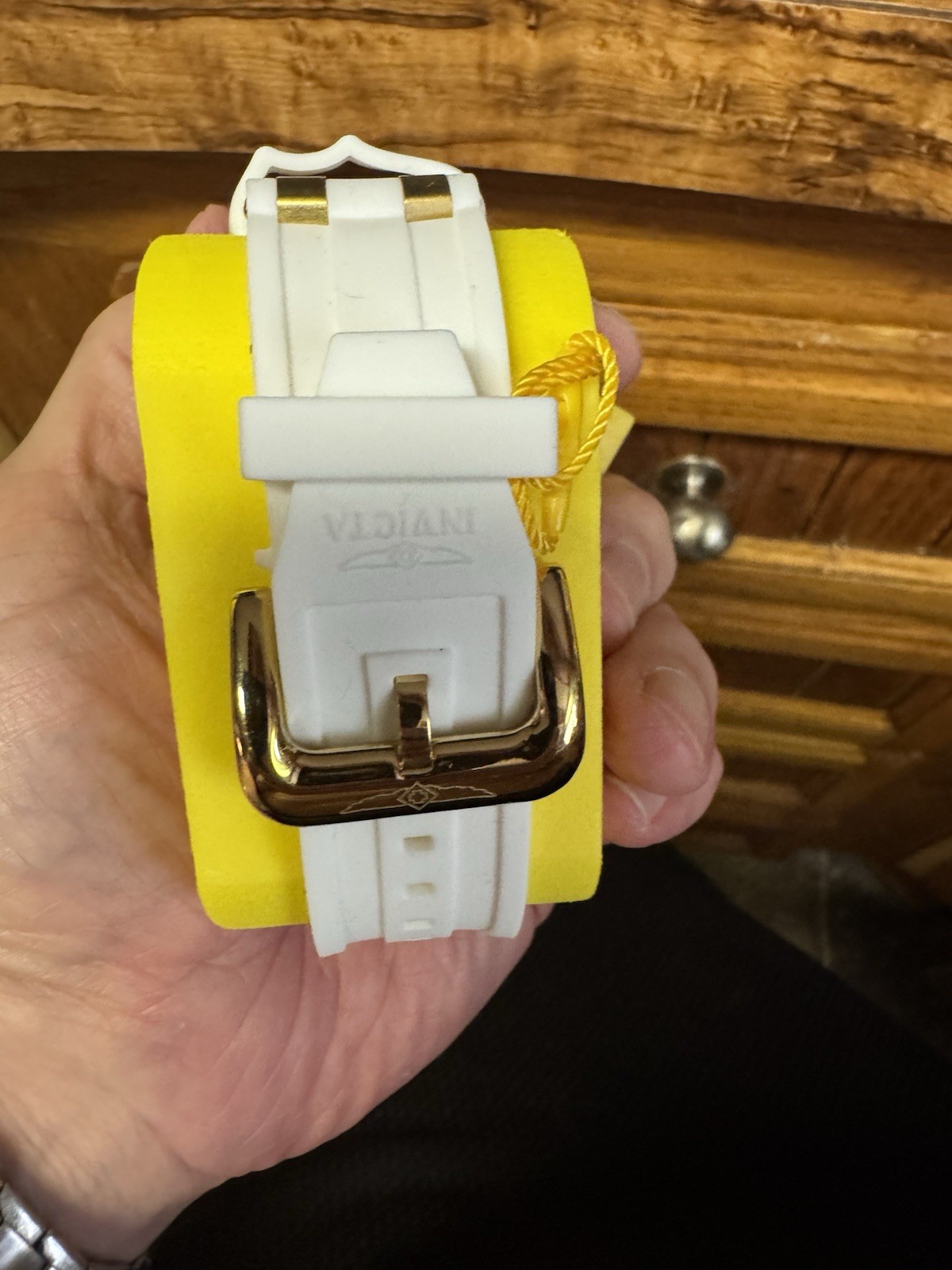 Invicta Pro Diver Scuba. Worn once. With tag & box as it came.