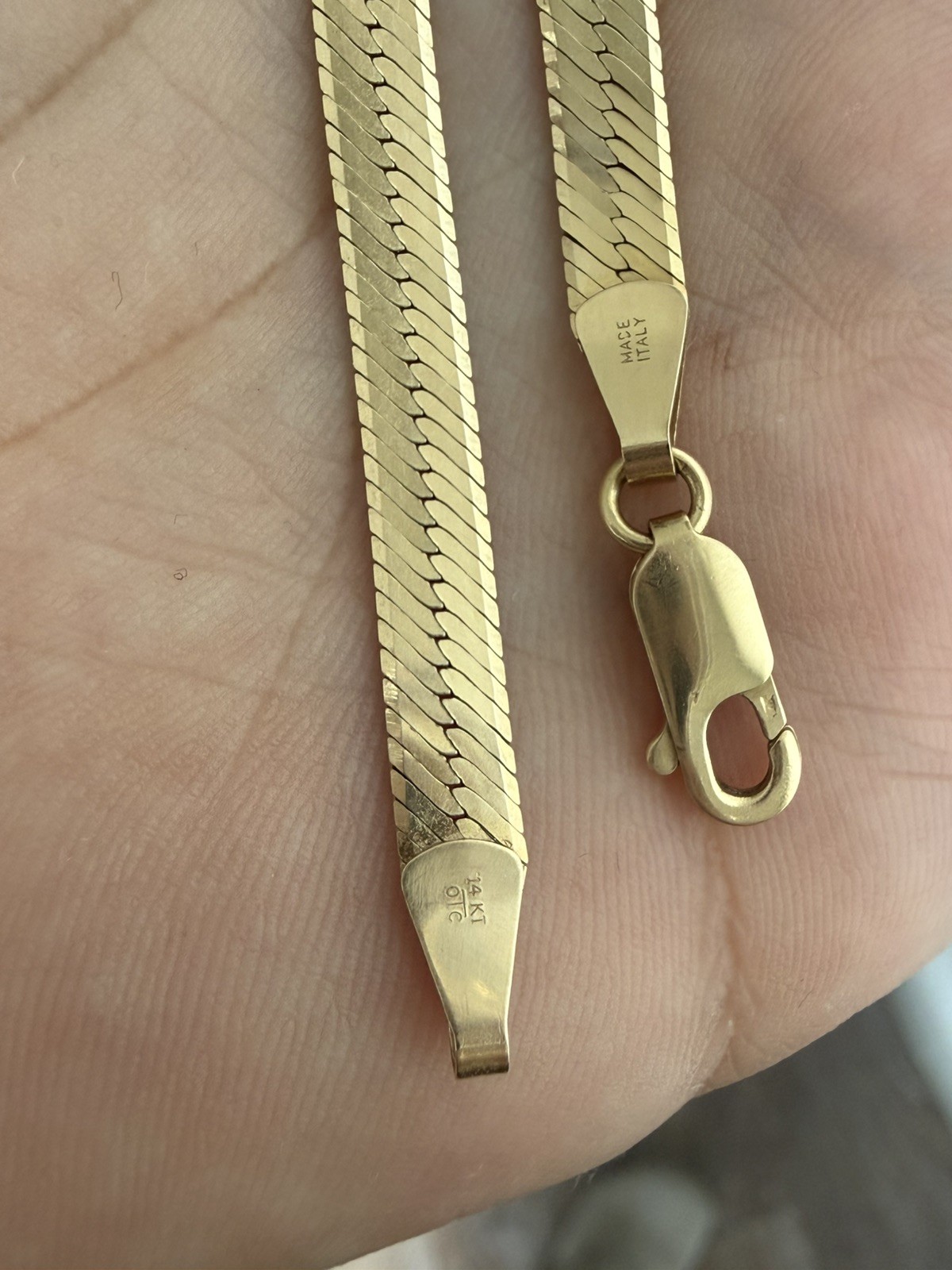 Solid 14K Gold Herringbone Necklace 18” Wide 4.4mm Italy Lobster 12.62g