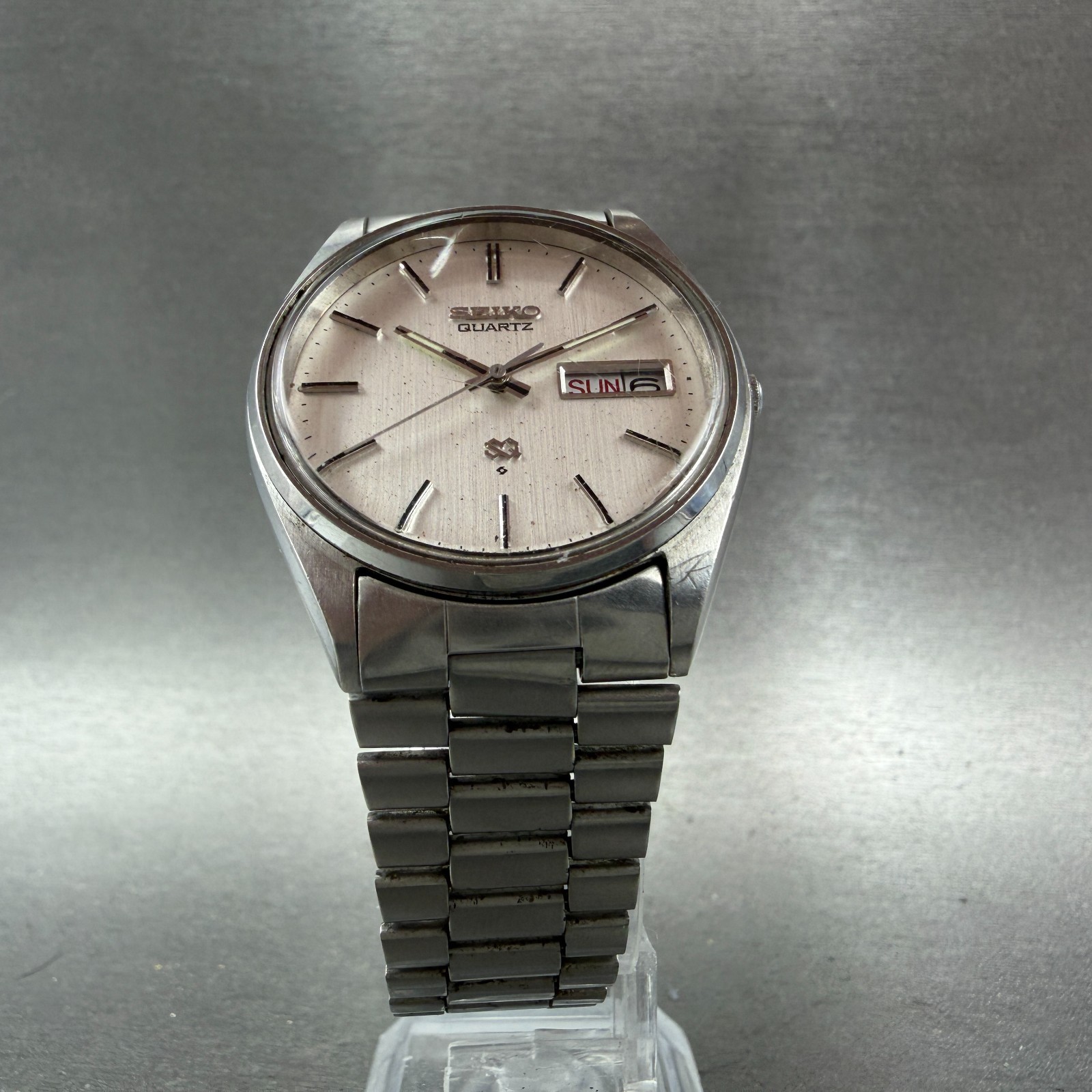 Seiko SQ Watch Men 35mm Silver Dial Silver Tone Daydate Round 8223-8010 New Batt