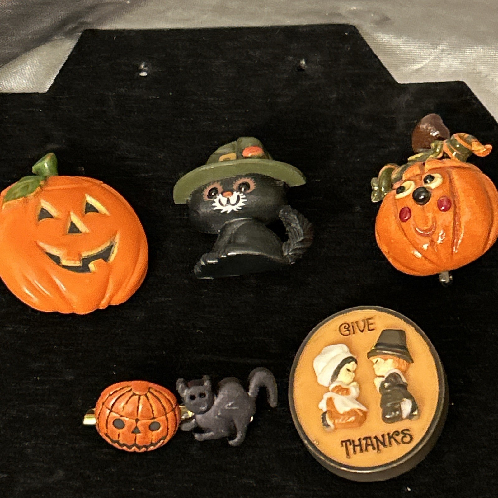 HALLOWEEN JEWELRY LOT Lapel Pins