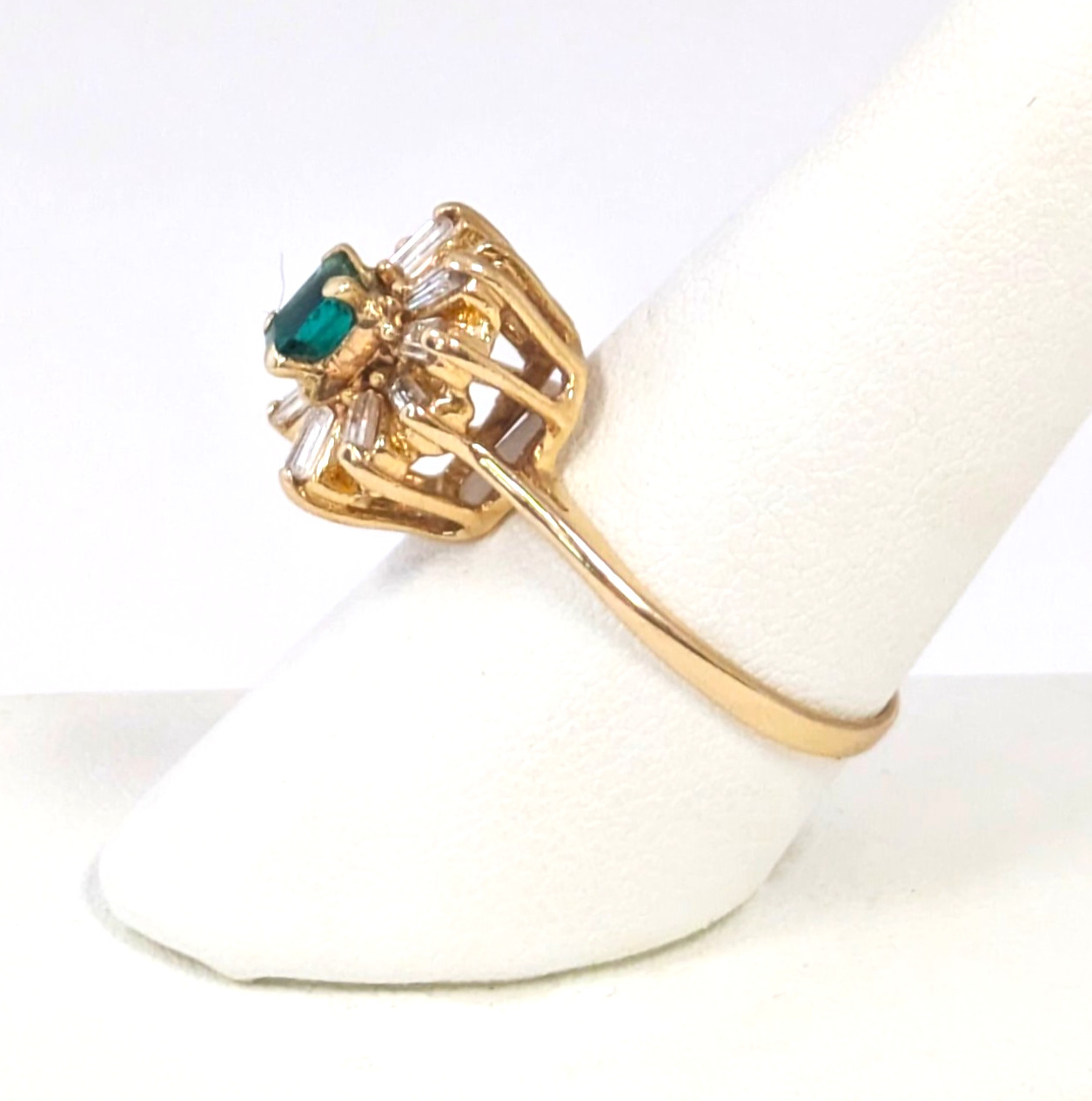 14K Gold Approx .35 Ct Emerald and .50 Ct Baguette Diamond Halo Ring Size 8.5